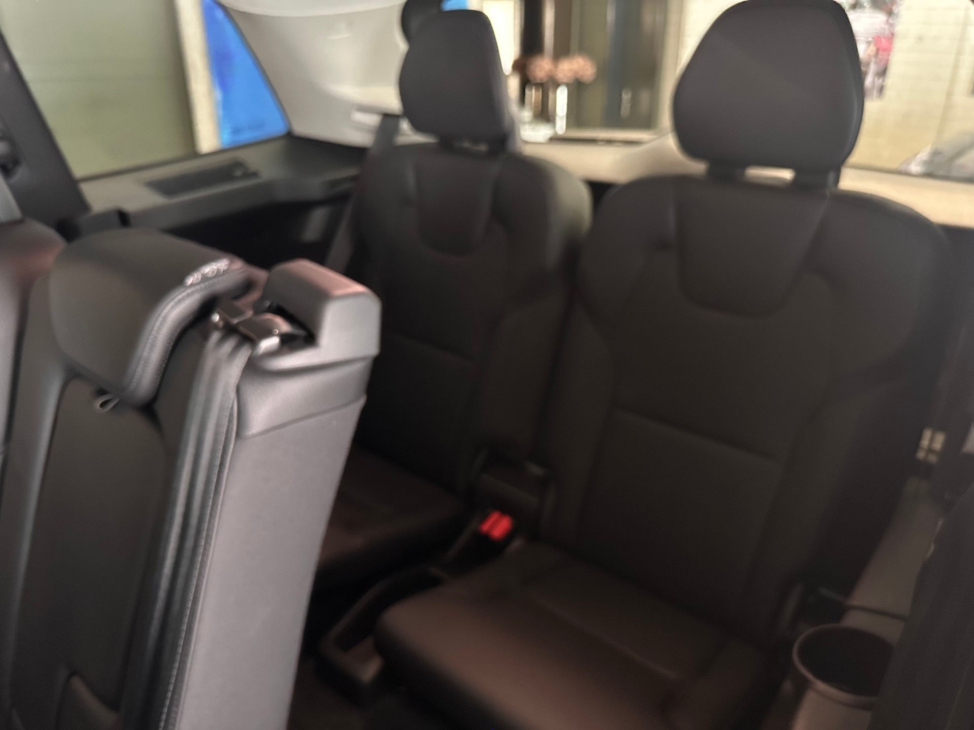 VOLVO XC90 2.0 D5 Momentum 7P. AWD-image-9