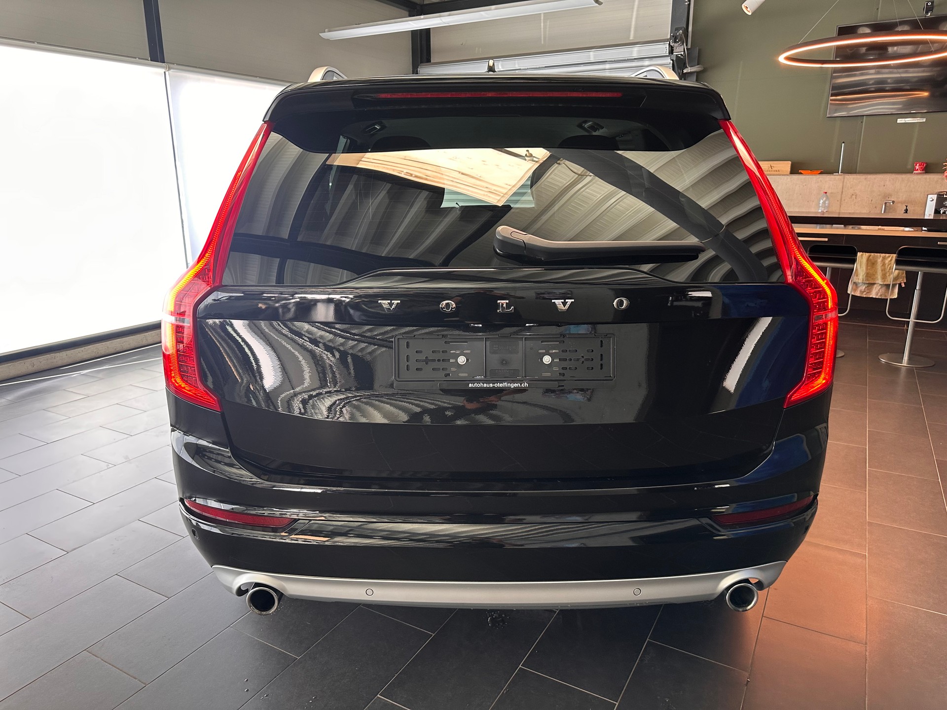 VOLVO XC90 2.0 D5 Momentum 7P. AWD-image-23