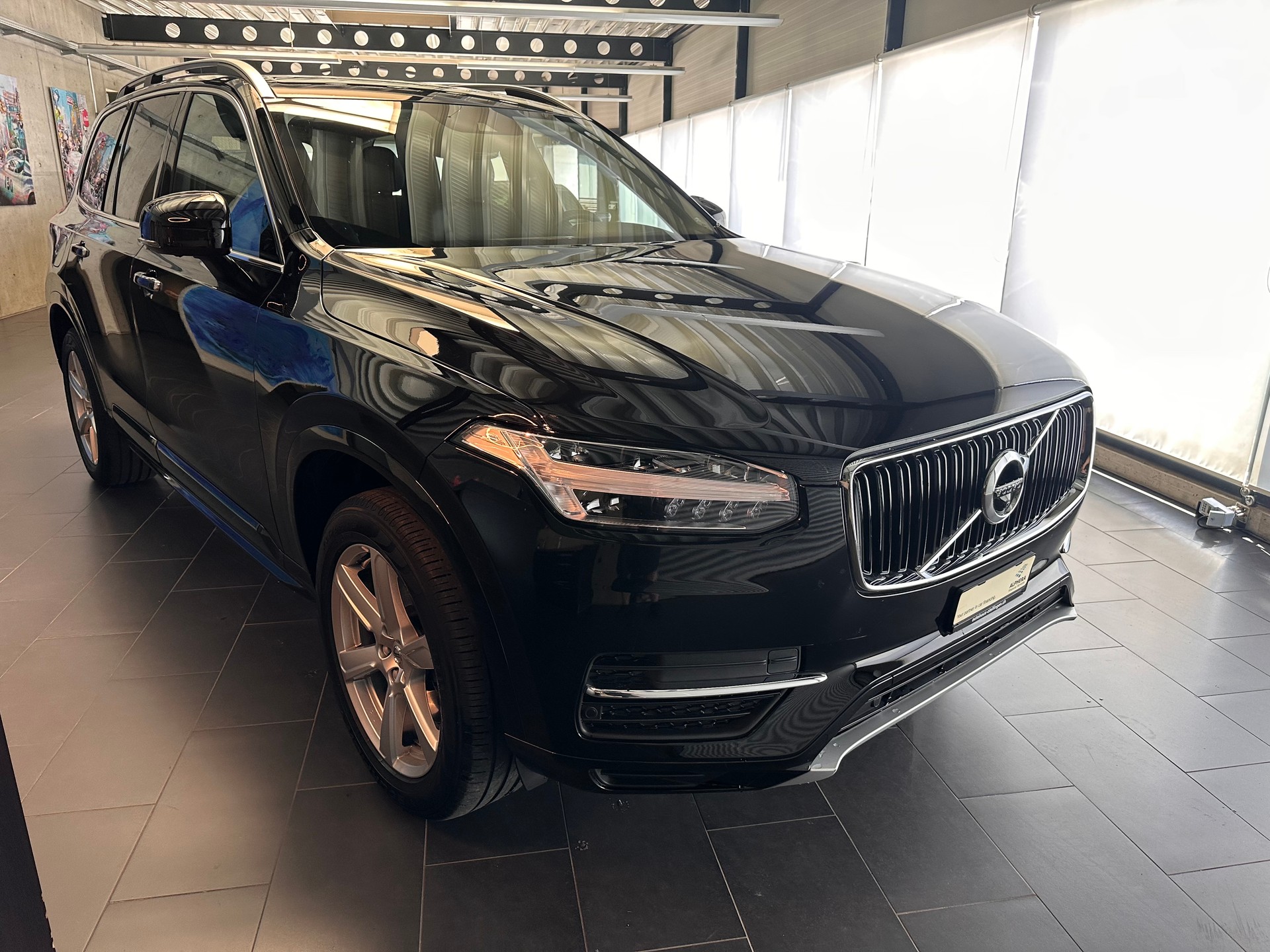 VOLVO XC90 2.0 D5 Momentum 7P. AWD-showroom-element-1