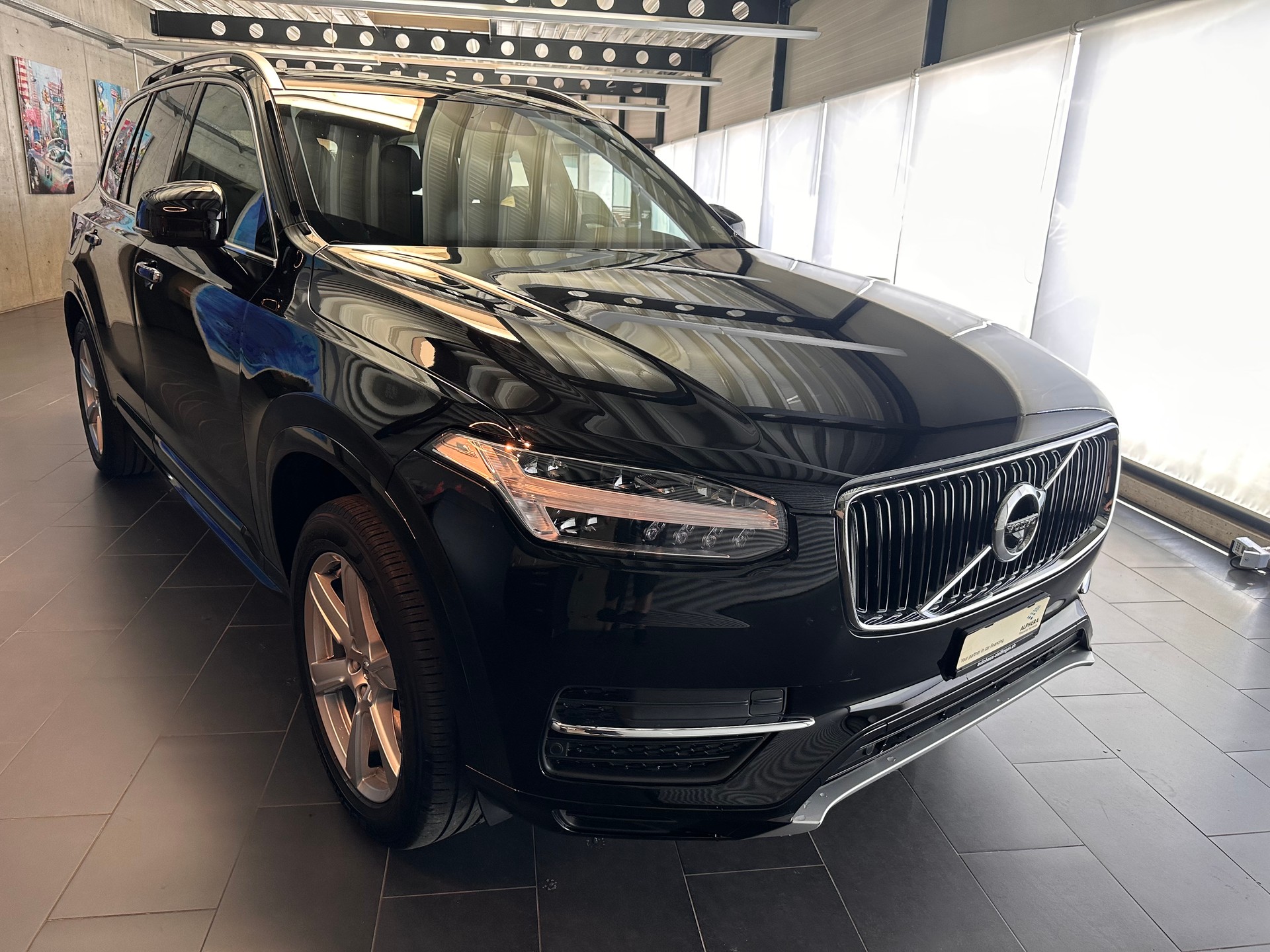 VOLVO XC90 2.0 D5 Momentum 7P. AWD-showroom-element-2