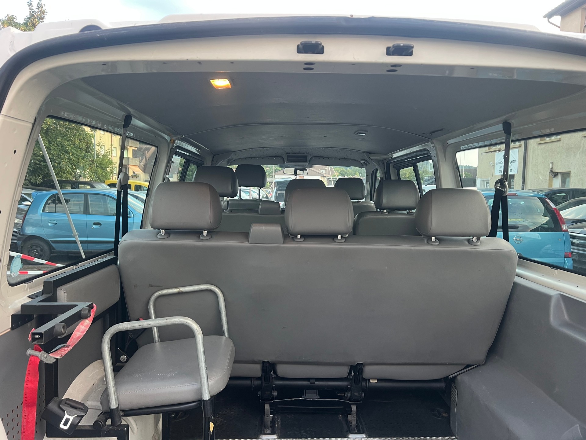 VW T5 Caravelle Trend 2.5 TDI PD-image-8