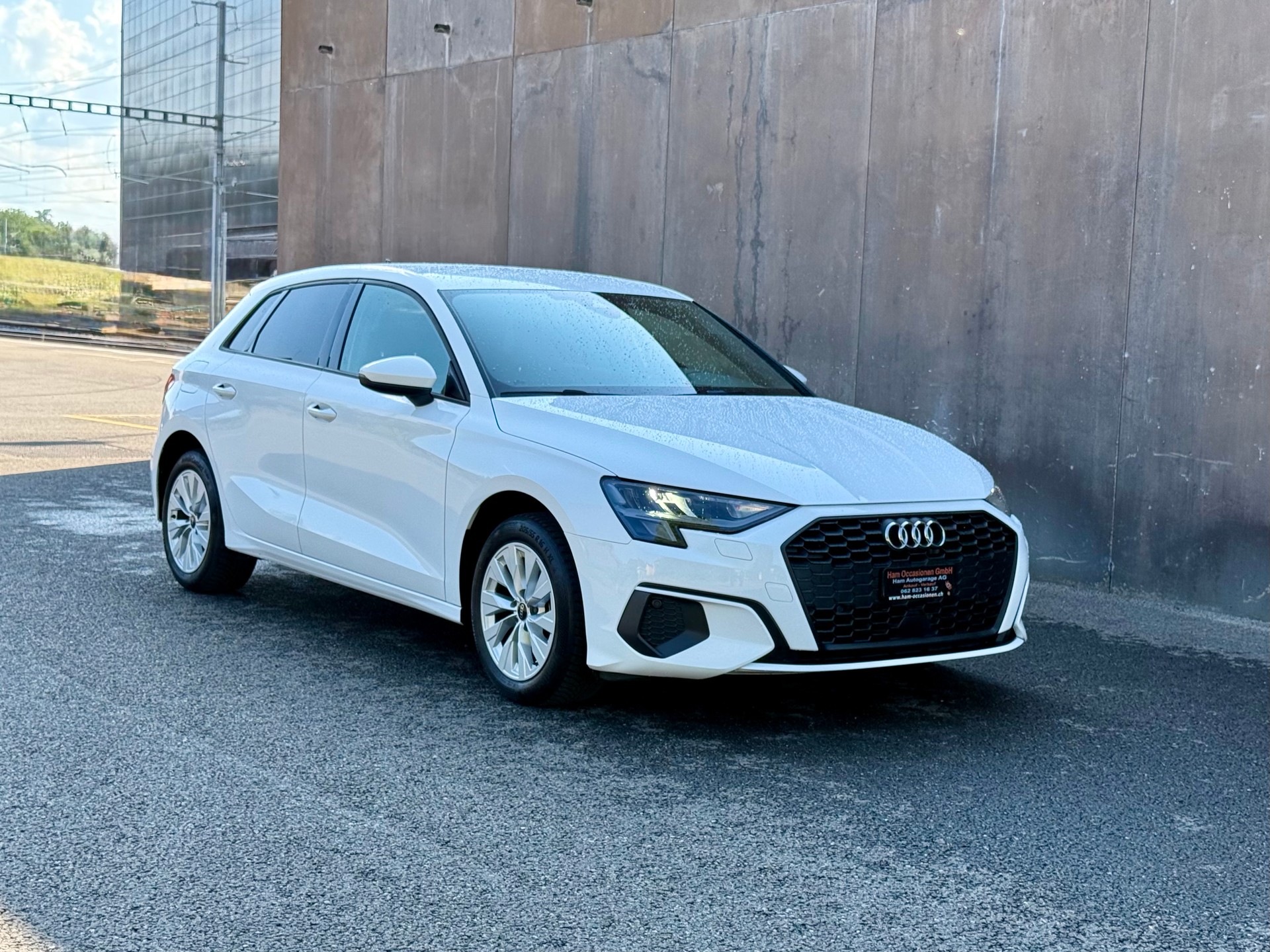 AUDI A3 Sportback 40 TFSI e S-tronic-image-4