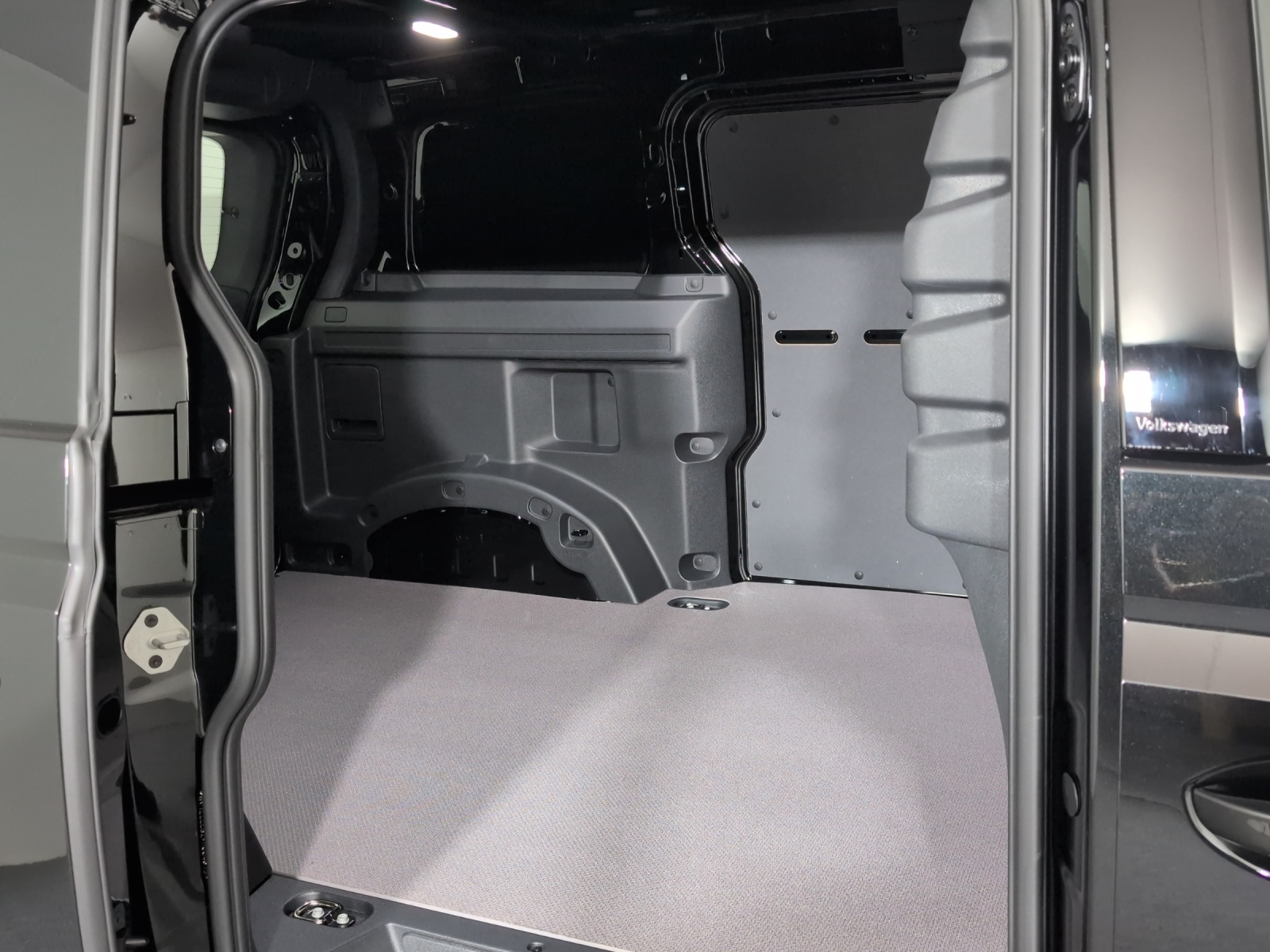 VW ID. Buzz Cargo Pro-image-7