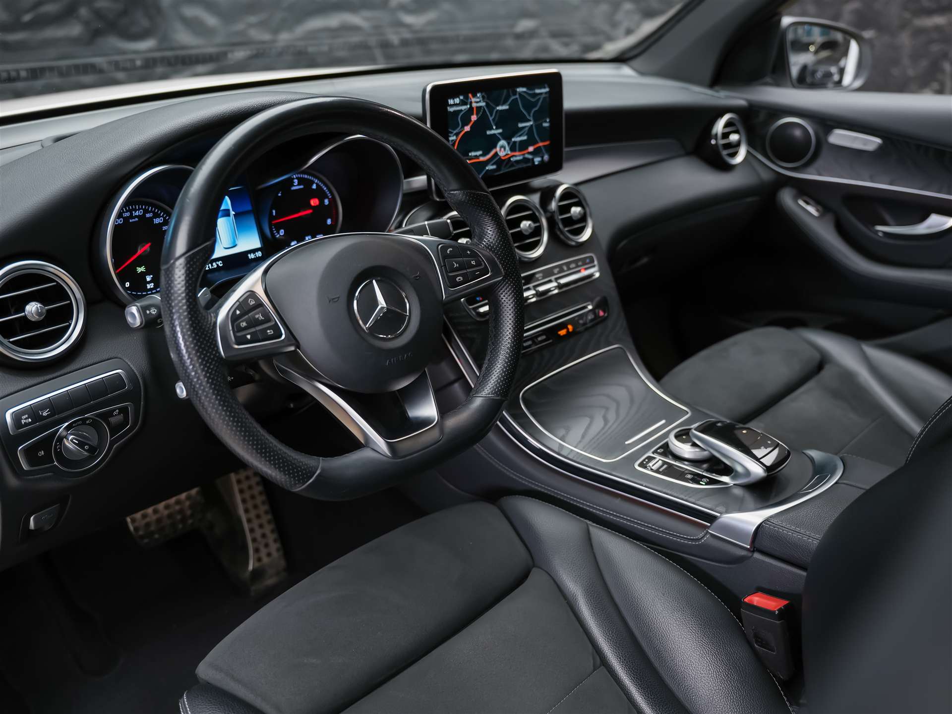 MERCEDES-BENZ GLC 350 d AMG Line 4Matic 9G-Tronic *Standheizung*Head Up*Sitzheizung*-image-7