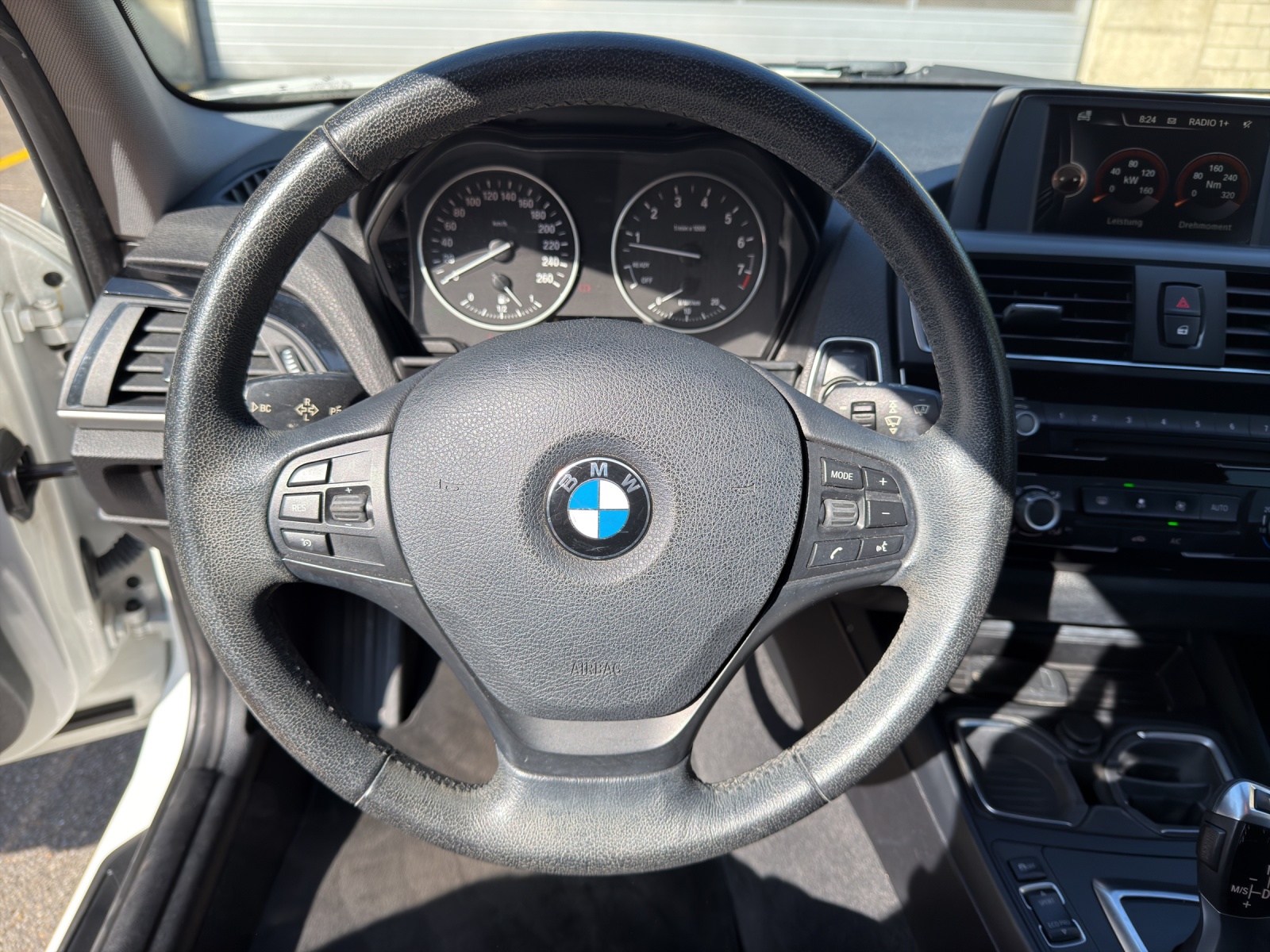 BMW 120i Steptronic-image-15