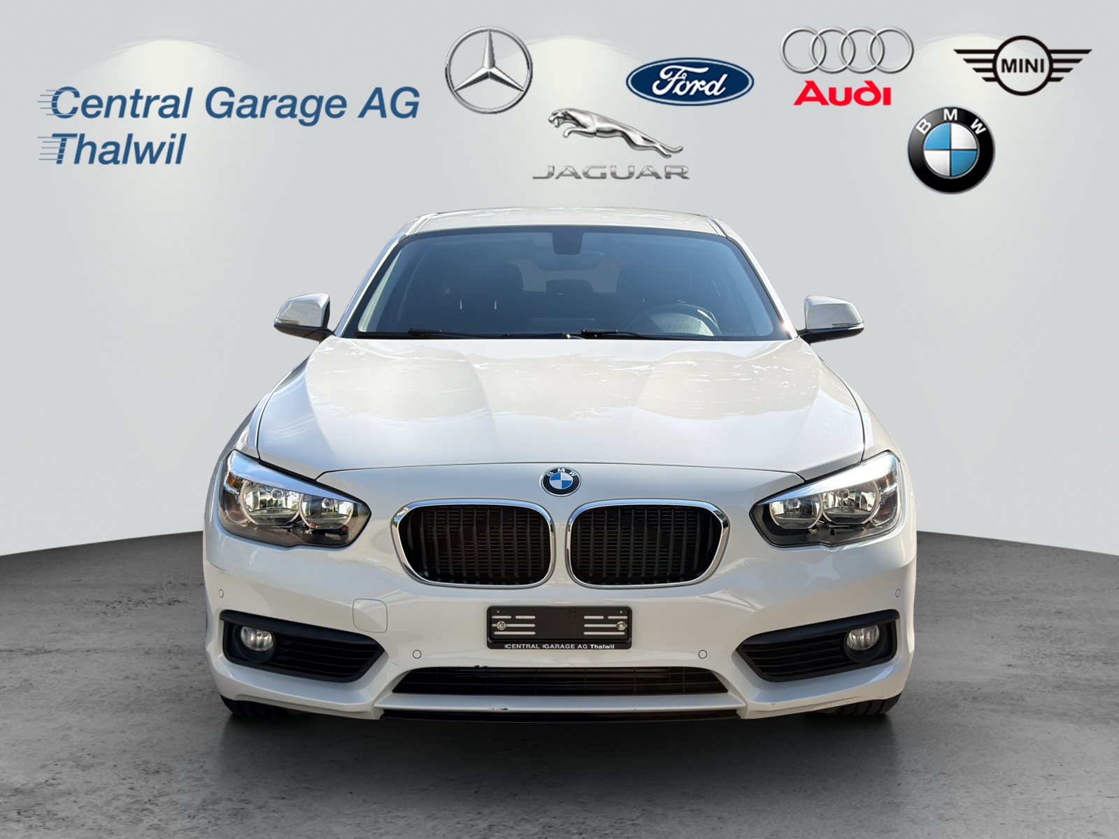 BMW 120i Steptronic-image-1