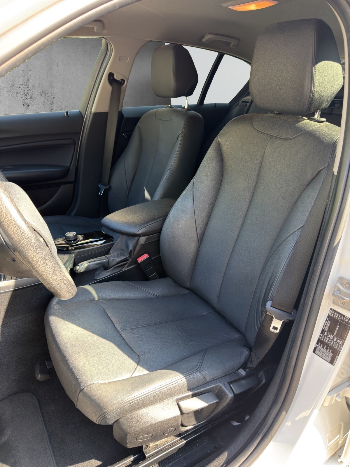 BMW 120i Steptronic-image-9