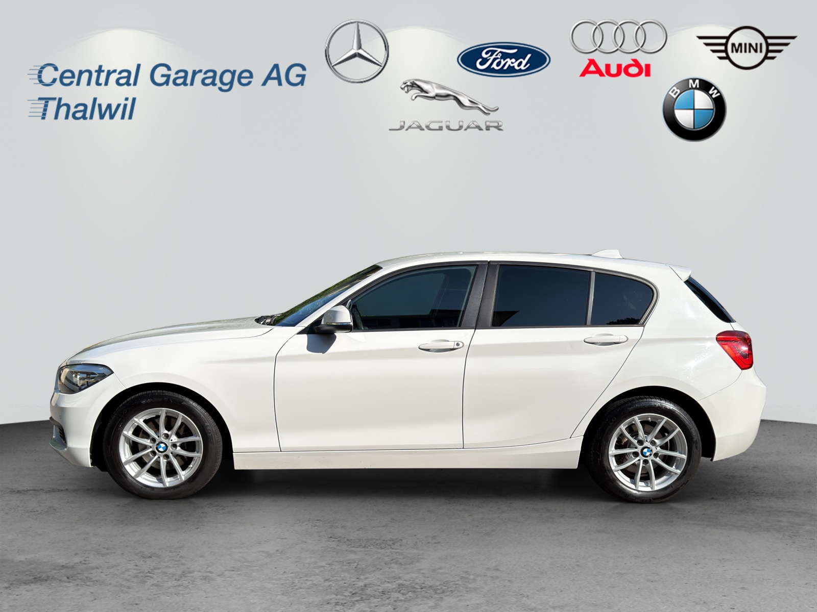 BMW 120i Steptronic-image-2