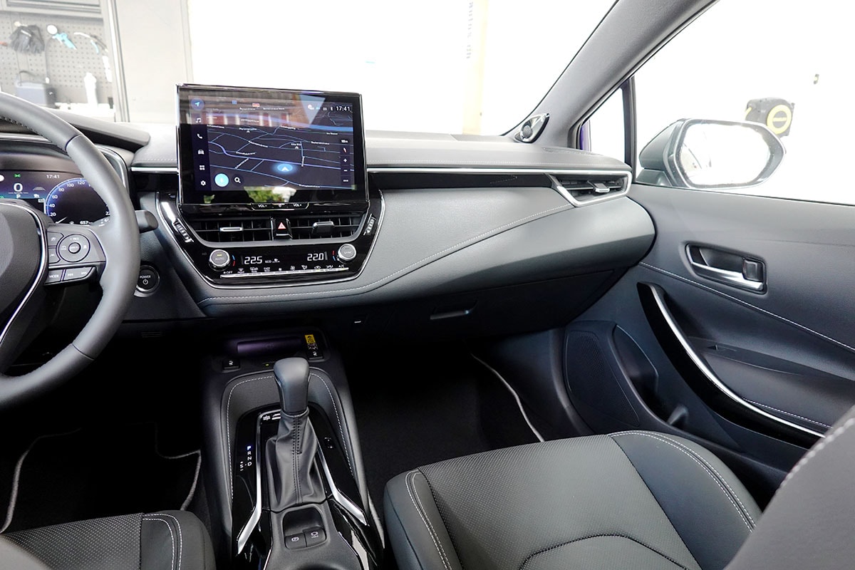 TOYOTA Corolla Touring Sports 2.0 HSD Premium e-CVT, VOLLEDER, Panoramaglasdach-image-8