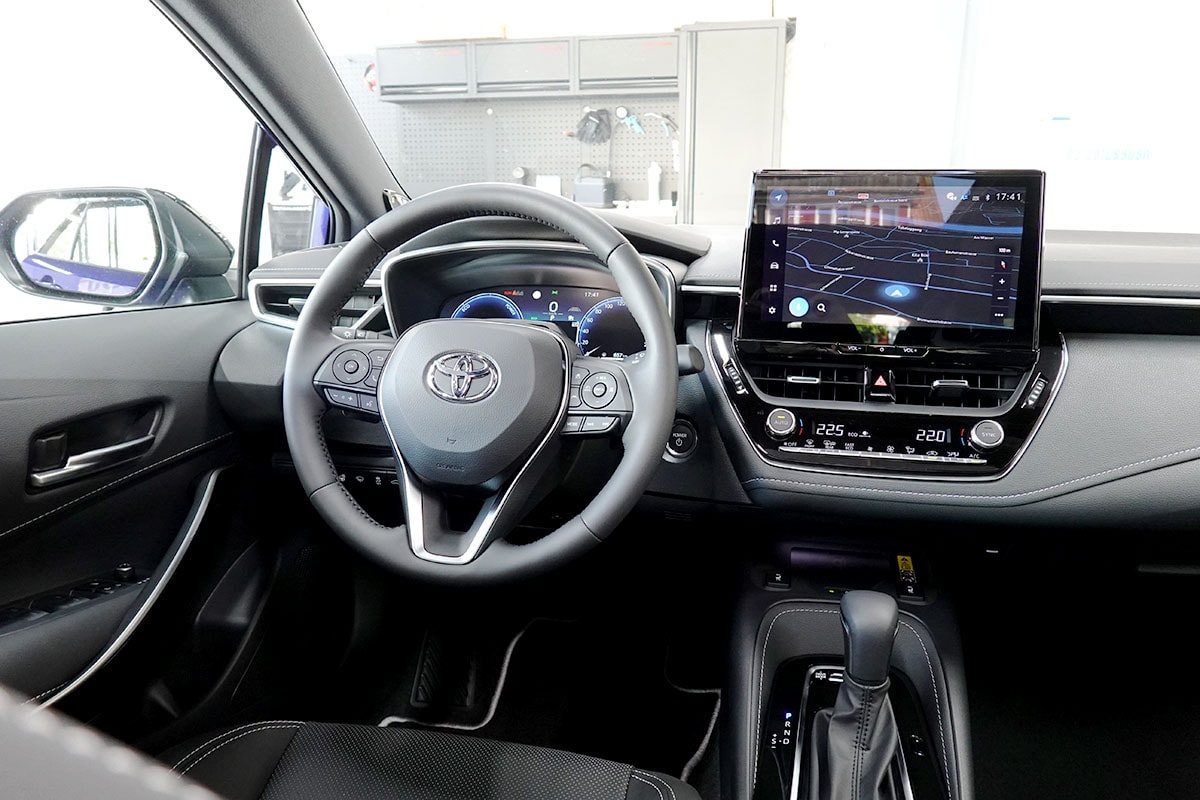 TOYOTA Corolla Touring Sports 2.0 HSD Premium e-CVT, VOLLEDER, Panoramaglasdach-image-6