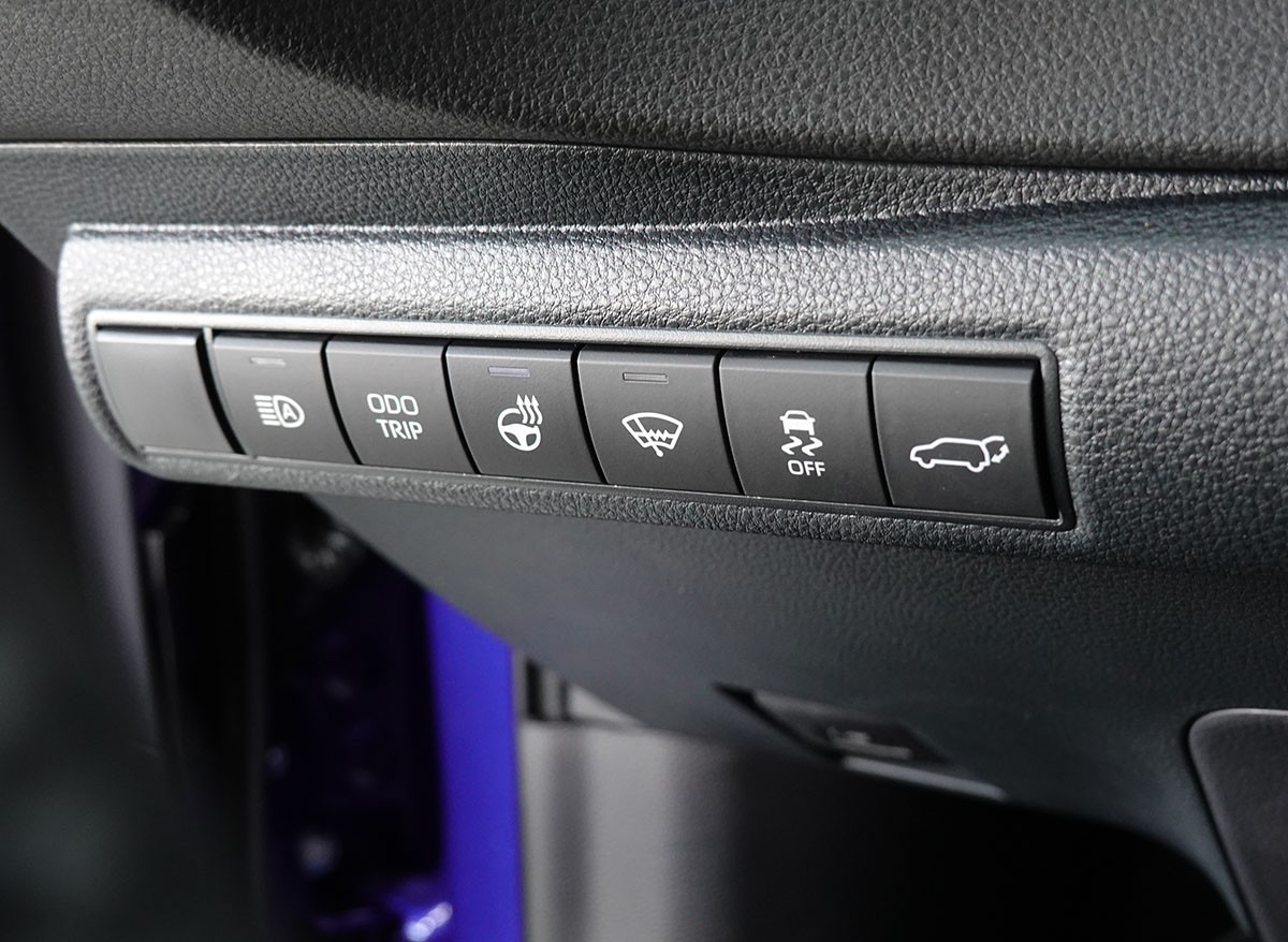 TOYOTA Corolla Touring Sports 2.0 HSD Premium e-CVT, VOLLEDER, Panoramaglasdach-image-17