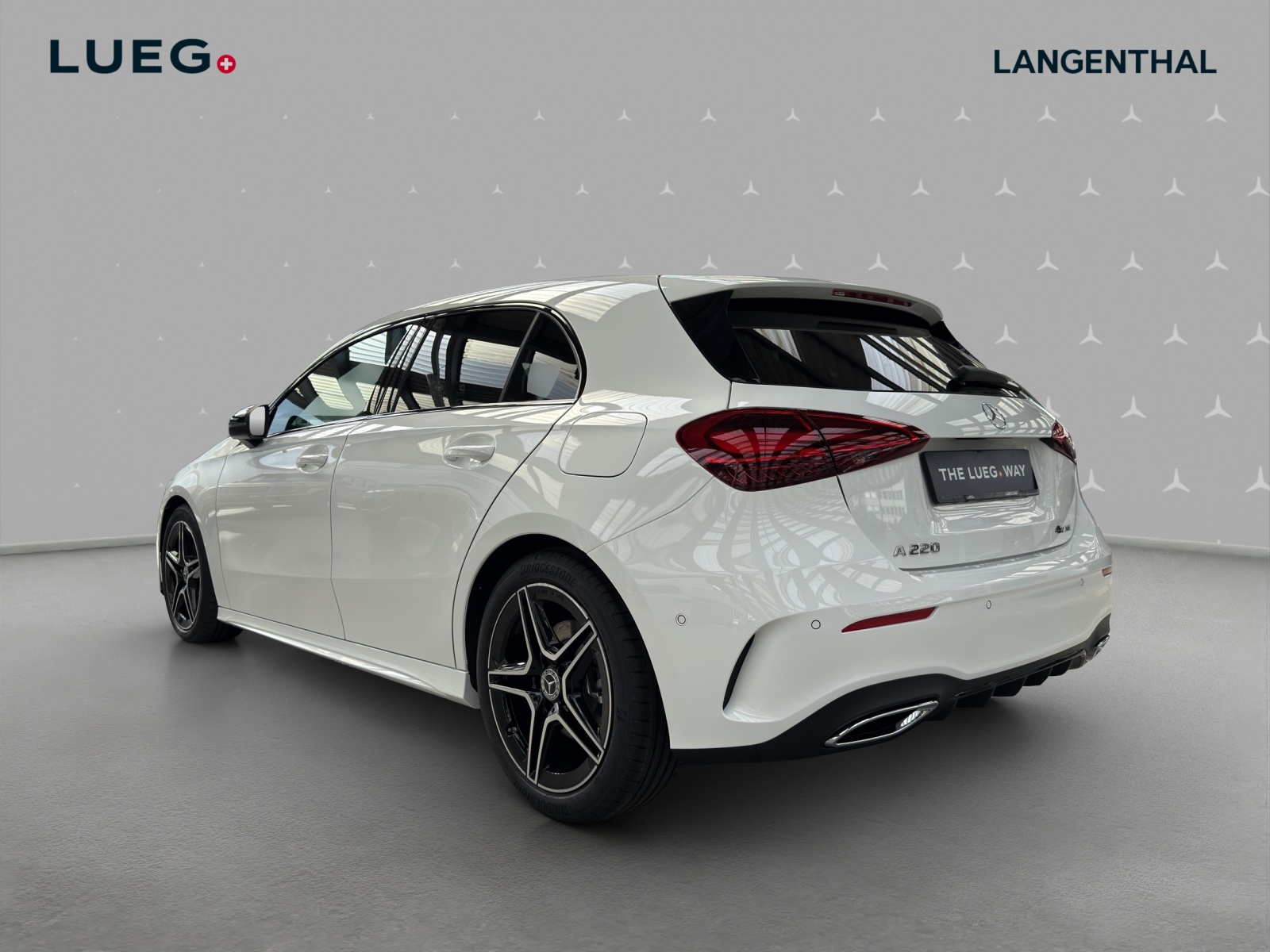 MERCEDES-BENZ A 220 4Matic 8G-DCT-image-2