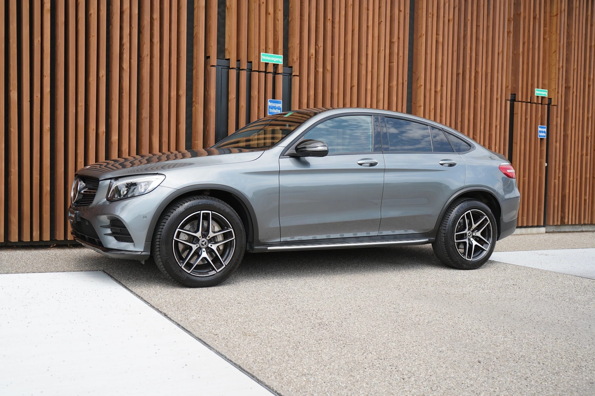 MERCEDES-BENZ GLC COUPÉ 250 AMG LINE NIGHT 4MATIC 9G-TRONIC l 211 PS-image-6