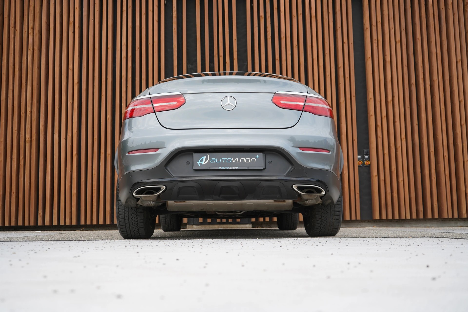 MERCEDES-BENZ GLC COUPÉ 250 AMG LINE NIGHT 4MATIC 9G-TRONIC l 211 PS-image-15