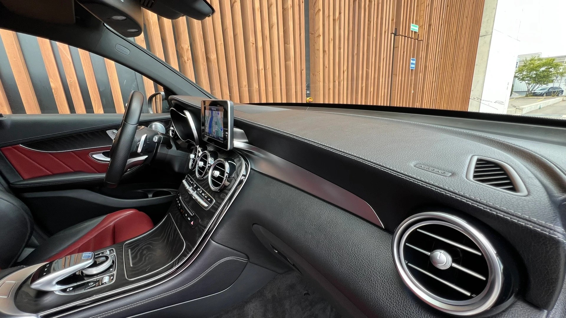 MERCEDES-BENZ GLC COUPÉ 250 AMG LINE NIGHT 4MATIC 9G-TRONIC l 211 PS-image-22