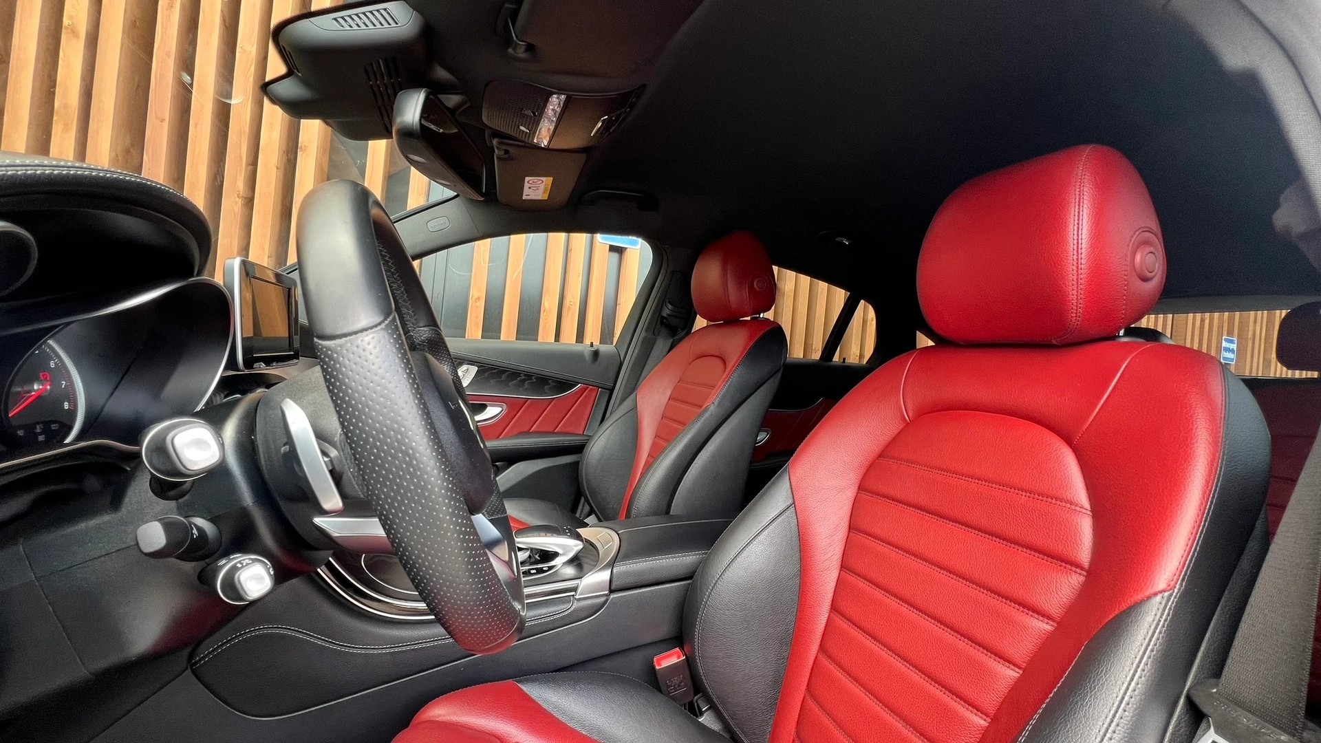 MERCEDES-BENZ GLC COUPÉ 250 AMG LINE NIGHT 4MATIC 9G-TRONIC l 211 PS-image-20