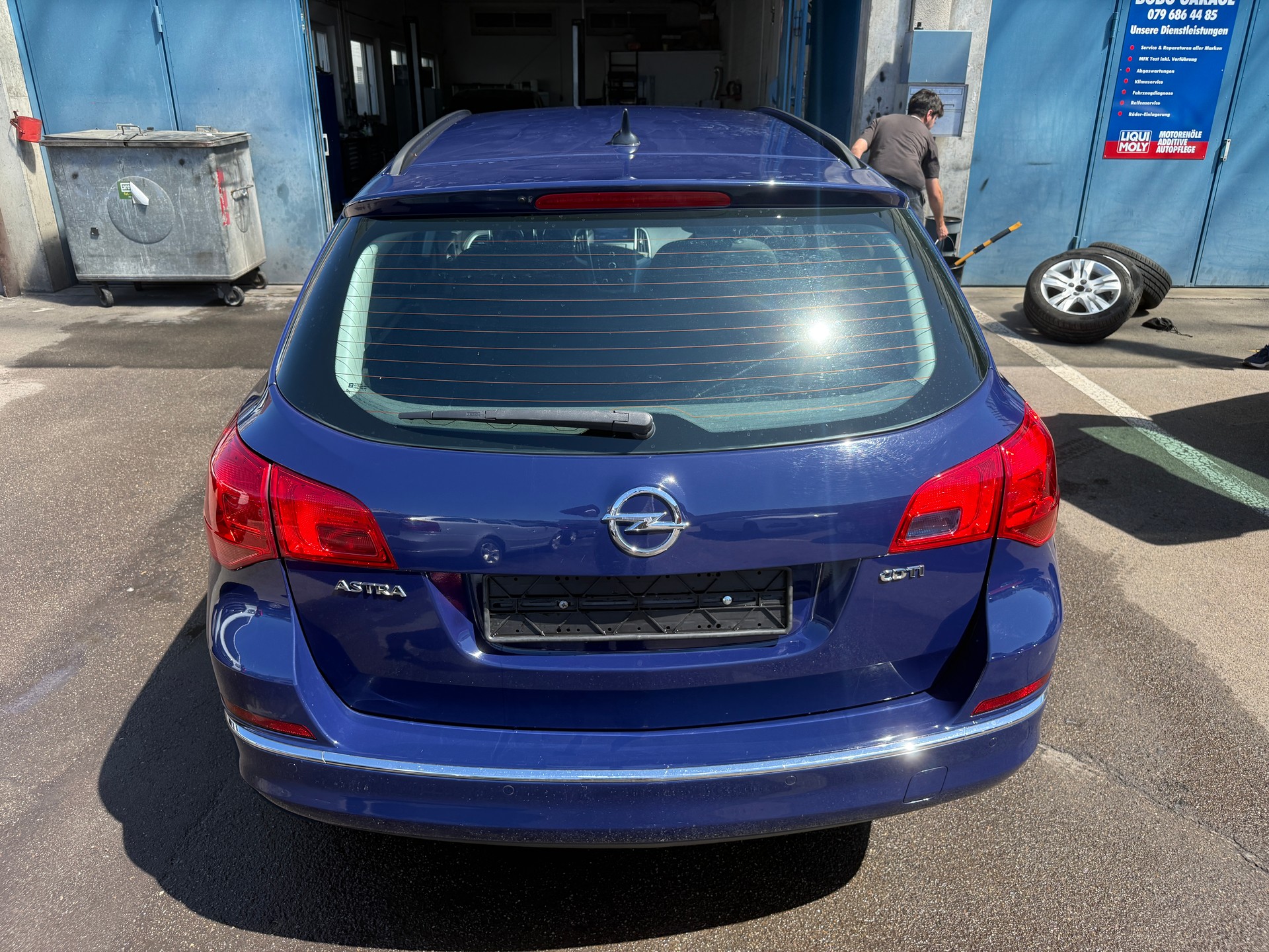 OPEL Astra SportsTourer 1.7 CDTi Cosmo-image-5