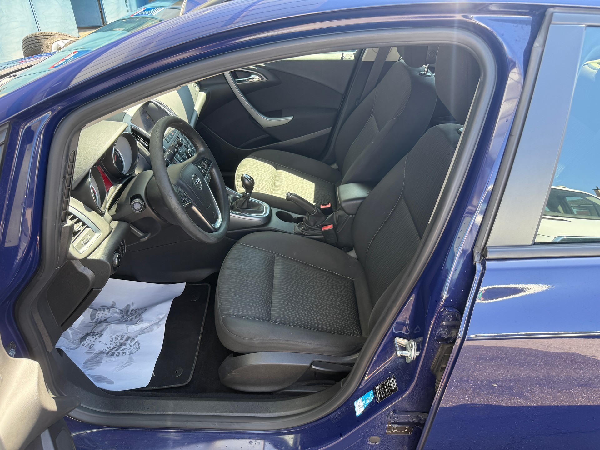 OPEL Astra SportsTourer 1.7 CDTi Cosmo-image-6