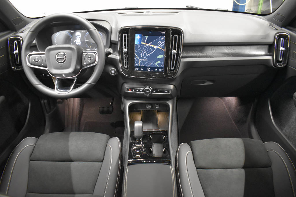 VOLVO XC40 1.5 T5 PiH Ultimate Bright-image-15