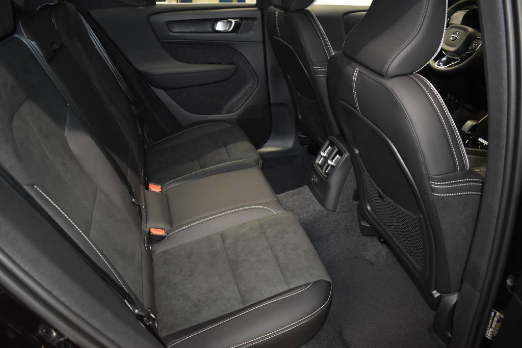 VOLVO XC40 1.5 T5 PiH Ultimate Bright-image-5