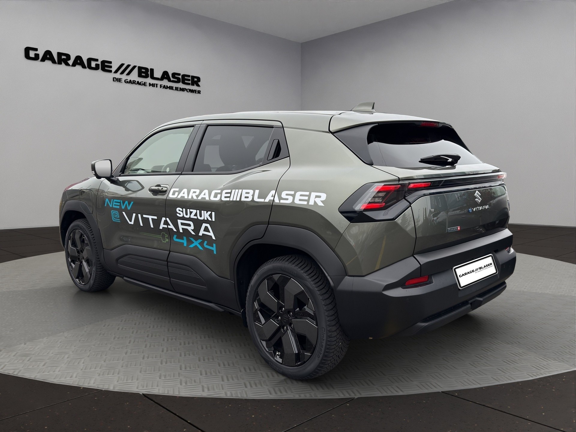 SUZUKI e-Vitara 61kWh Compact Top 4x4-image-2