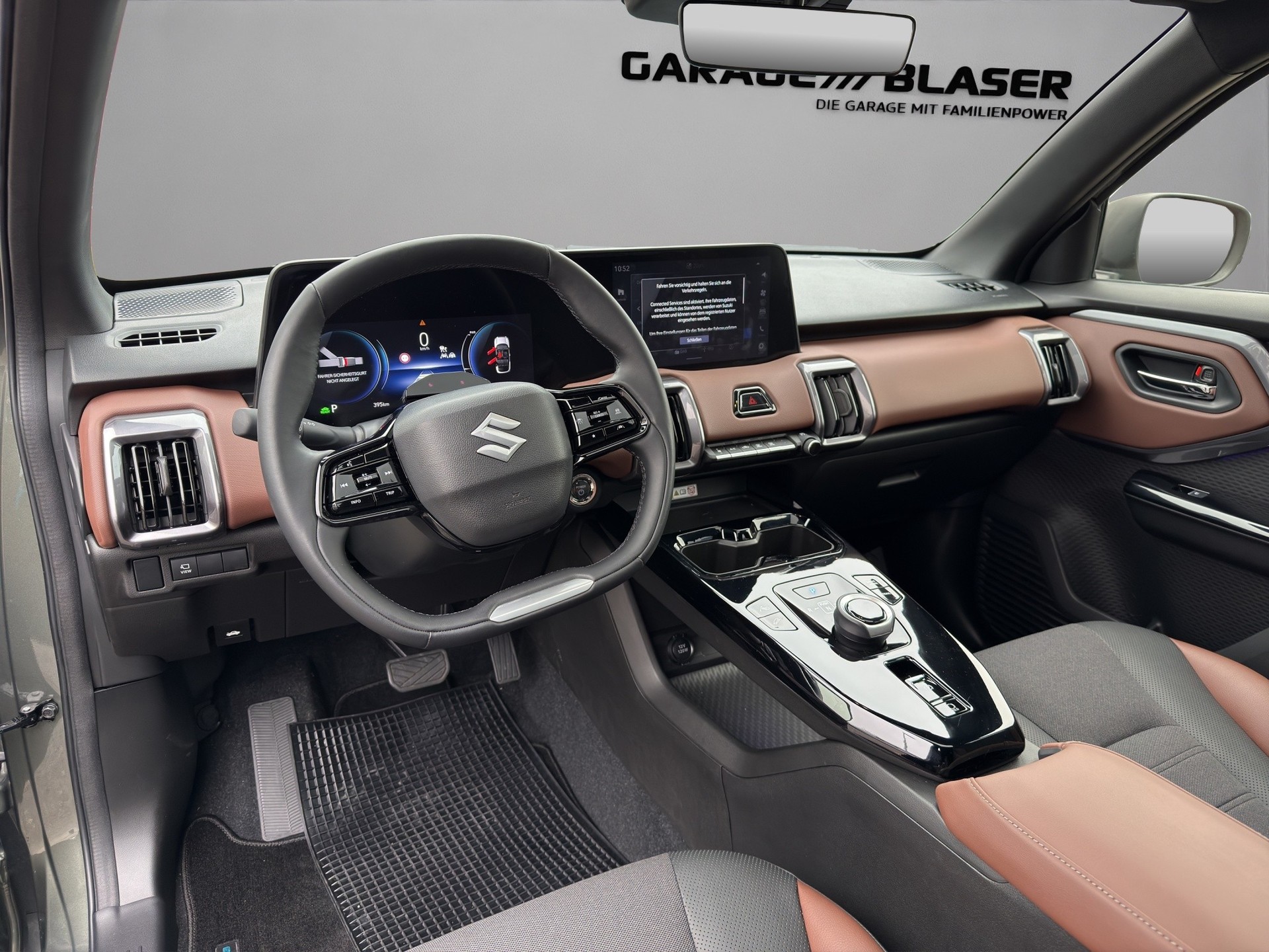 SUZUKI e-Vitara 61kWh Compact Top 4x4-image-6