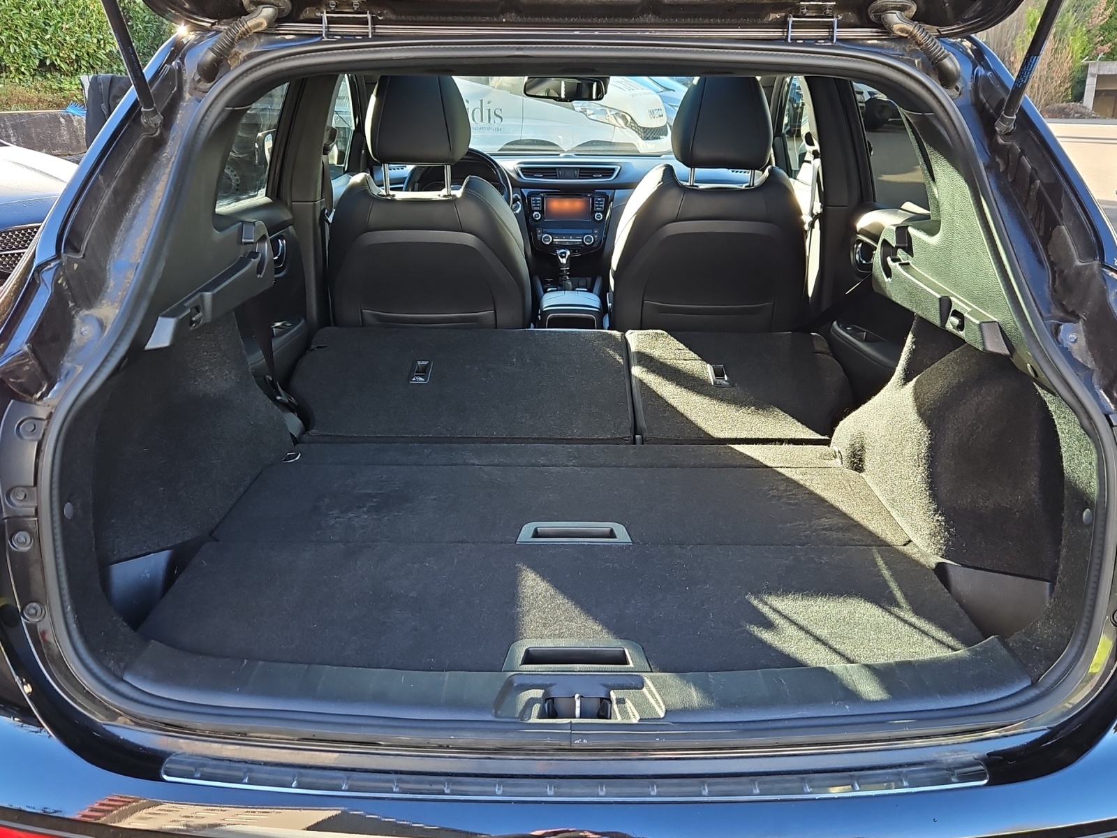 NISSAN Qashqai 1.6 dCi Tekna+ 4x4-image-14