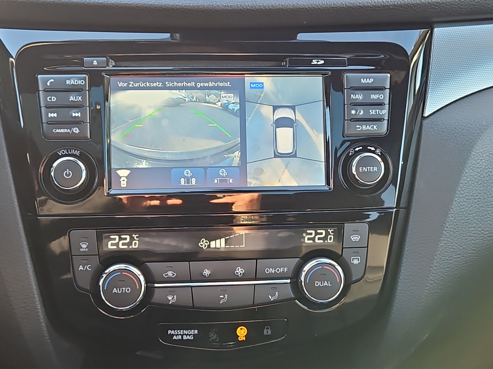 NISSAN Qashqai 1.6 dCi Tekna+ 4x4-image-10