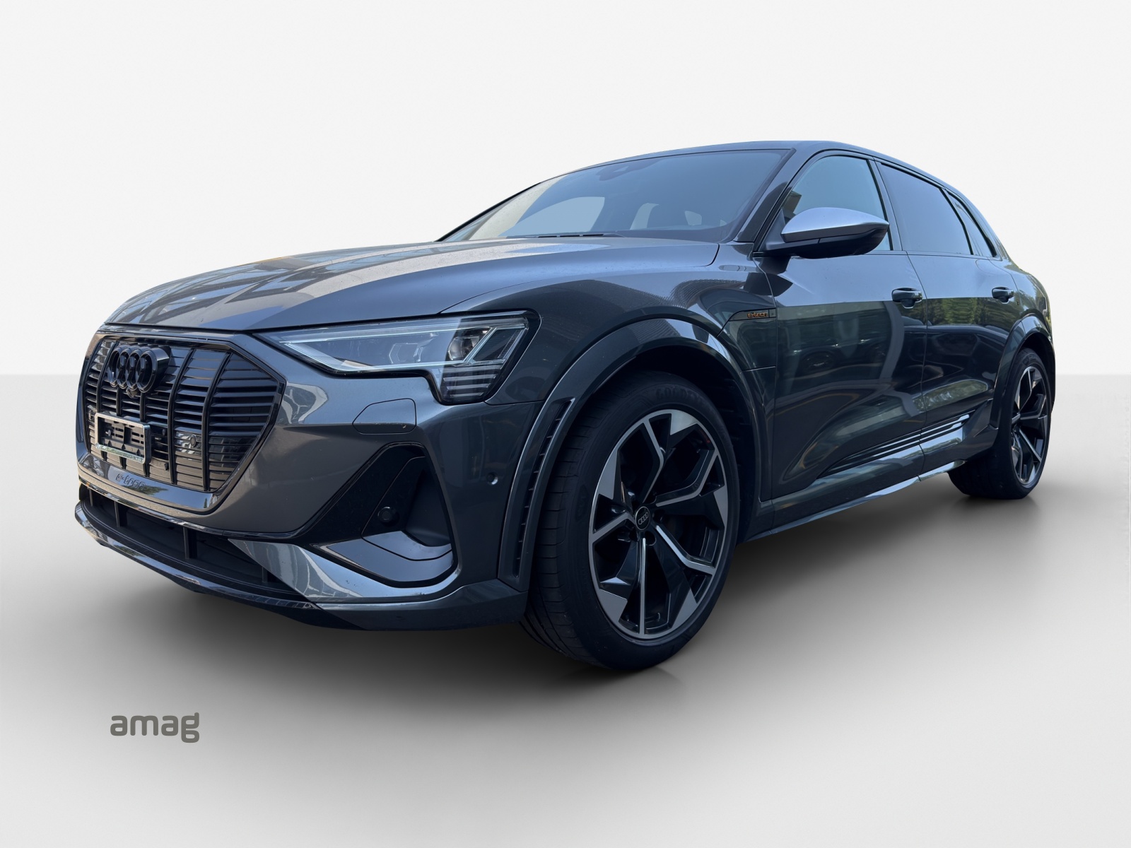 AUDI e-tron S quattro-image-0