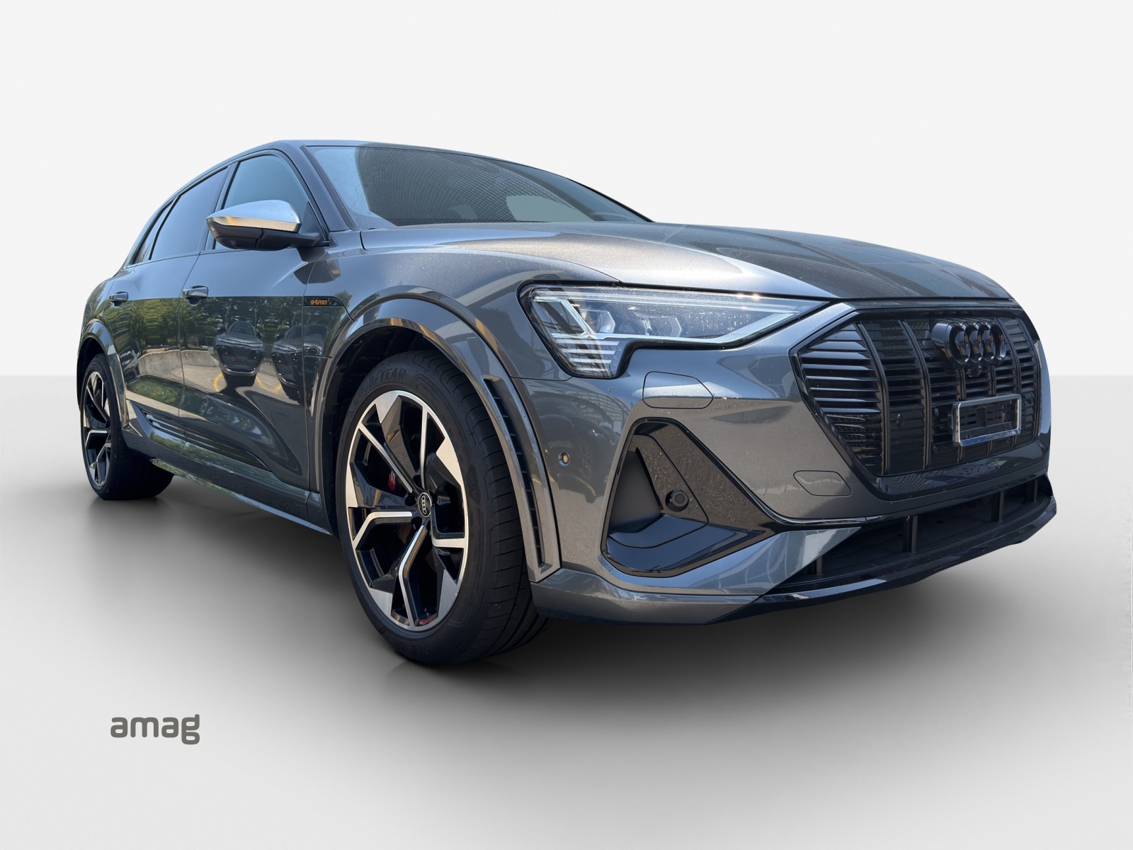 AUDI e-tron S quattro-image-5