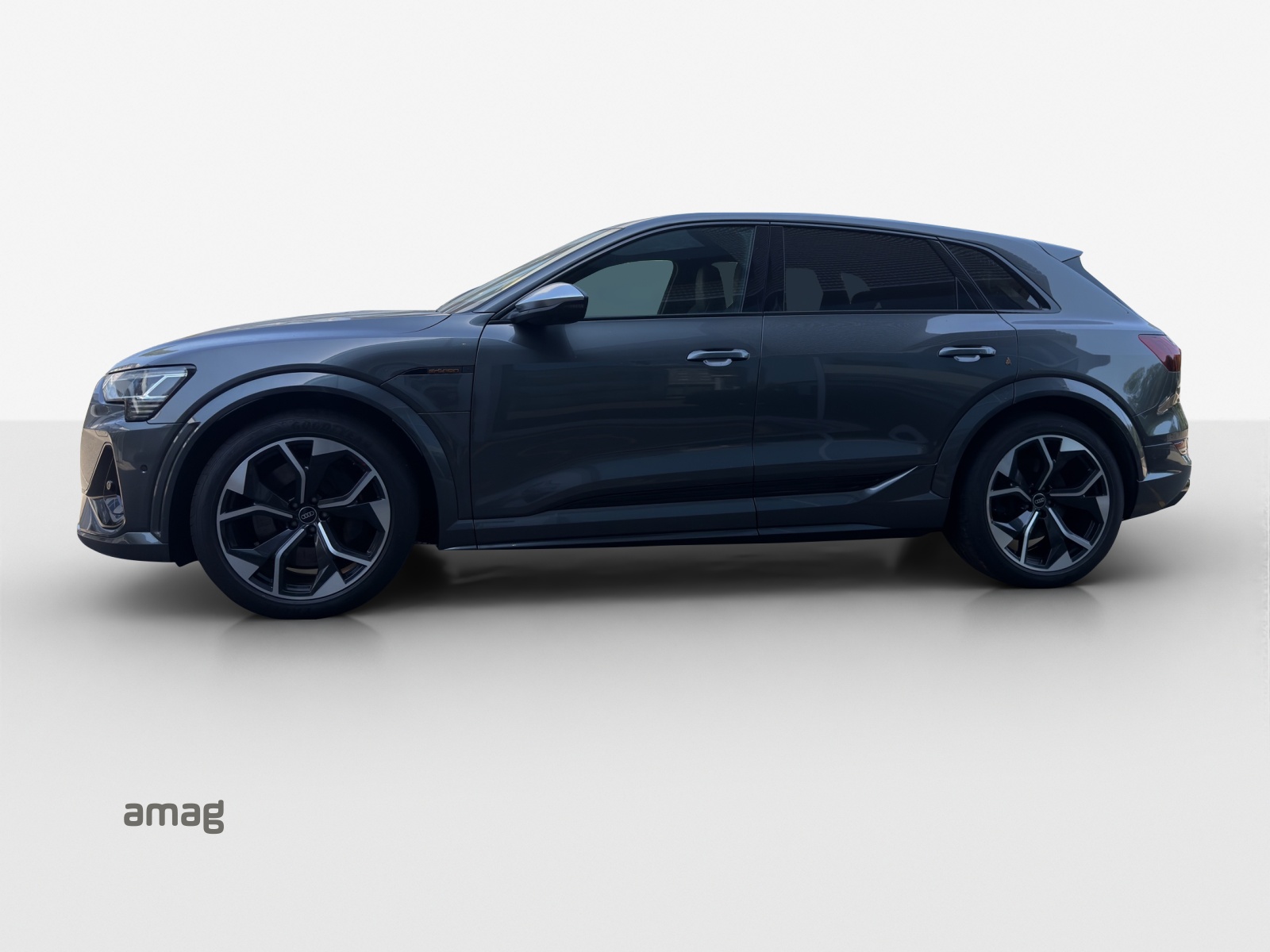AUDI e-tron S quattro-image-1