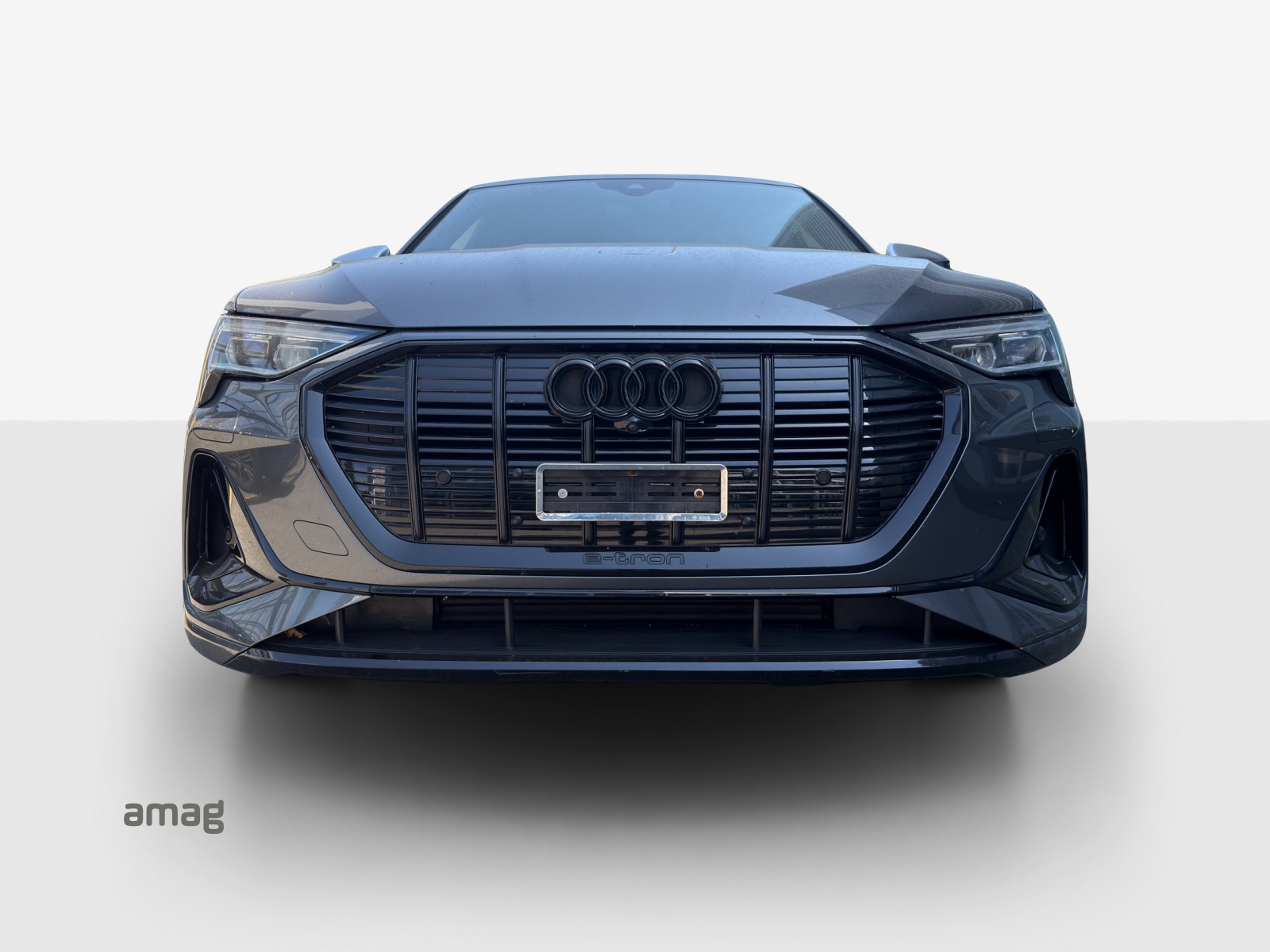 AUDI e-tron S quattro-image-6