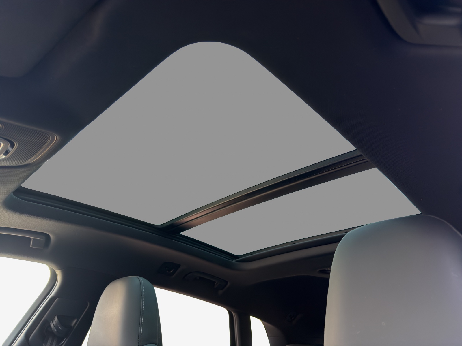 AUDI e-tron S quattro-image-15