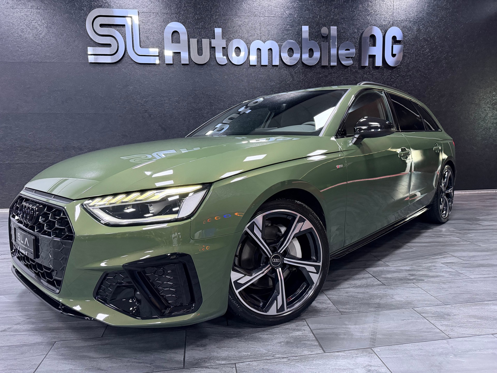 AUDI A4 Avant 40 TFSI S line S-tronic / Farbe Distrikgrün Metalic / Leasing ab 399.--image-2