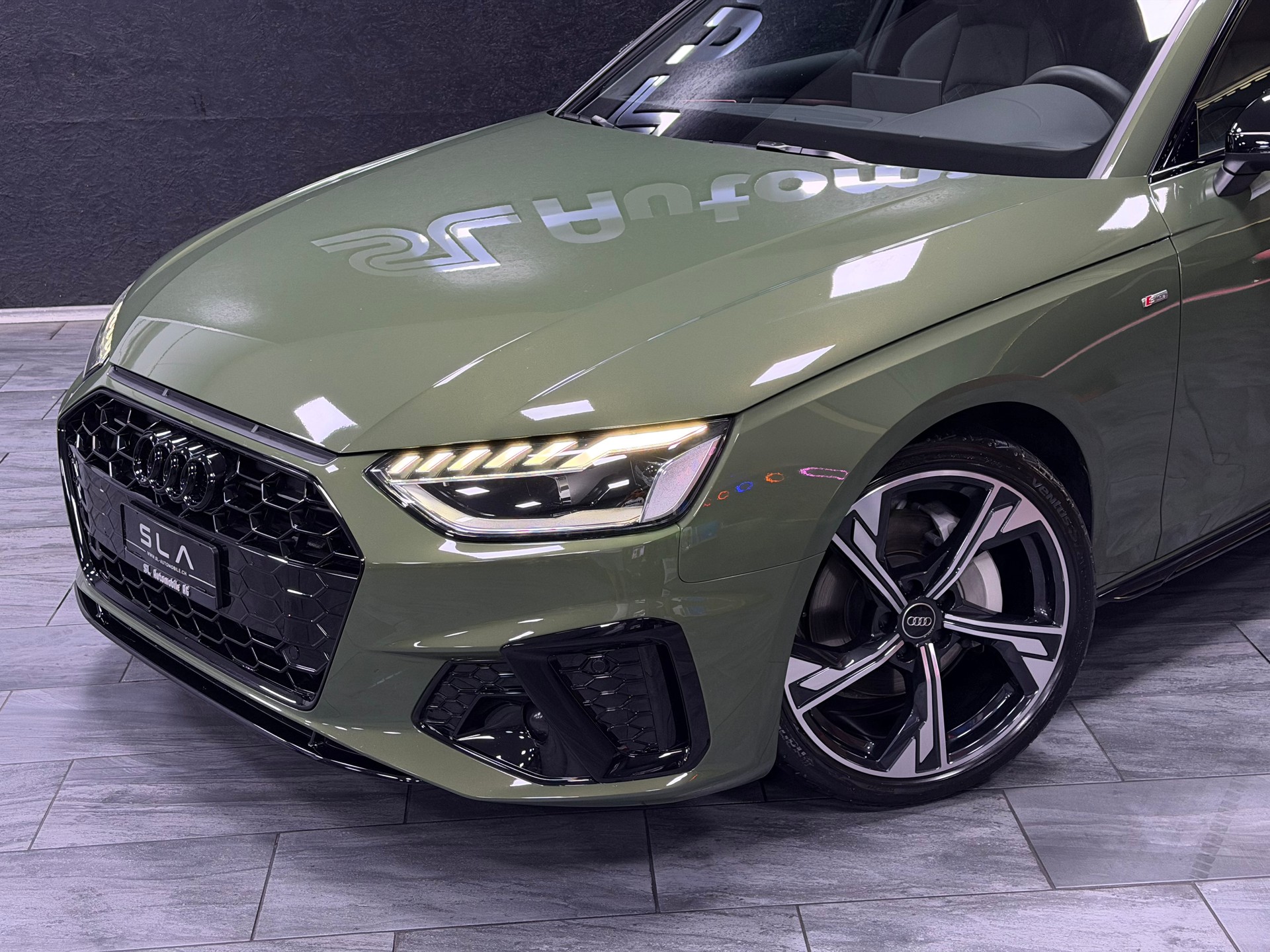 AUDI A4 Avant 40 TFSI S line S-tronic / Farbe Distrikgrün Metalic / Leasing ab 399.--image-1