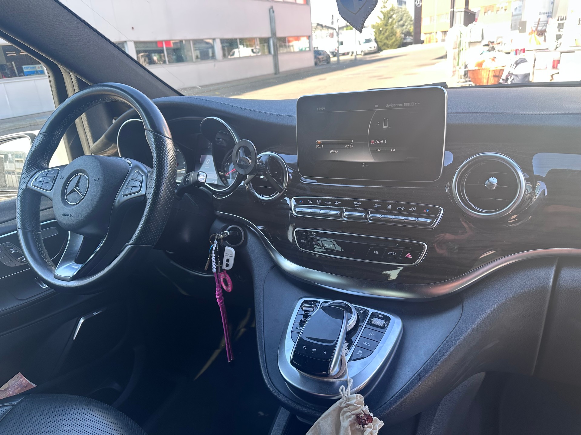 MERCEDES-BENZ V 250 d BlueTec lang 4matic-image-2