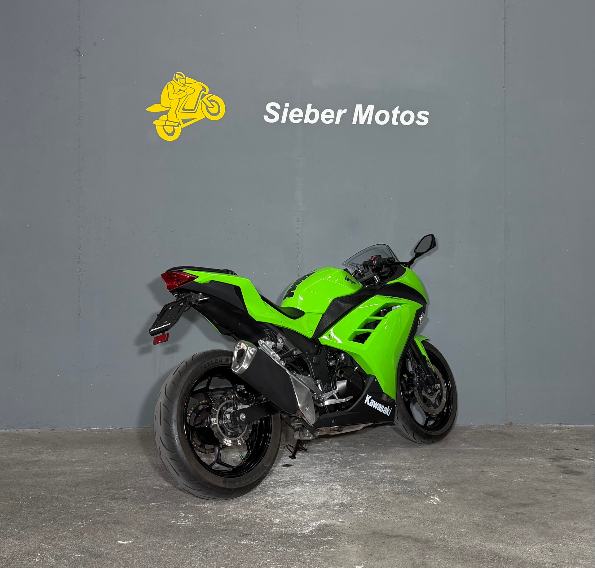 KAWASAKI Ninja 300 ABS-showroom-element-3