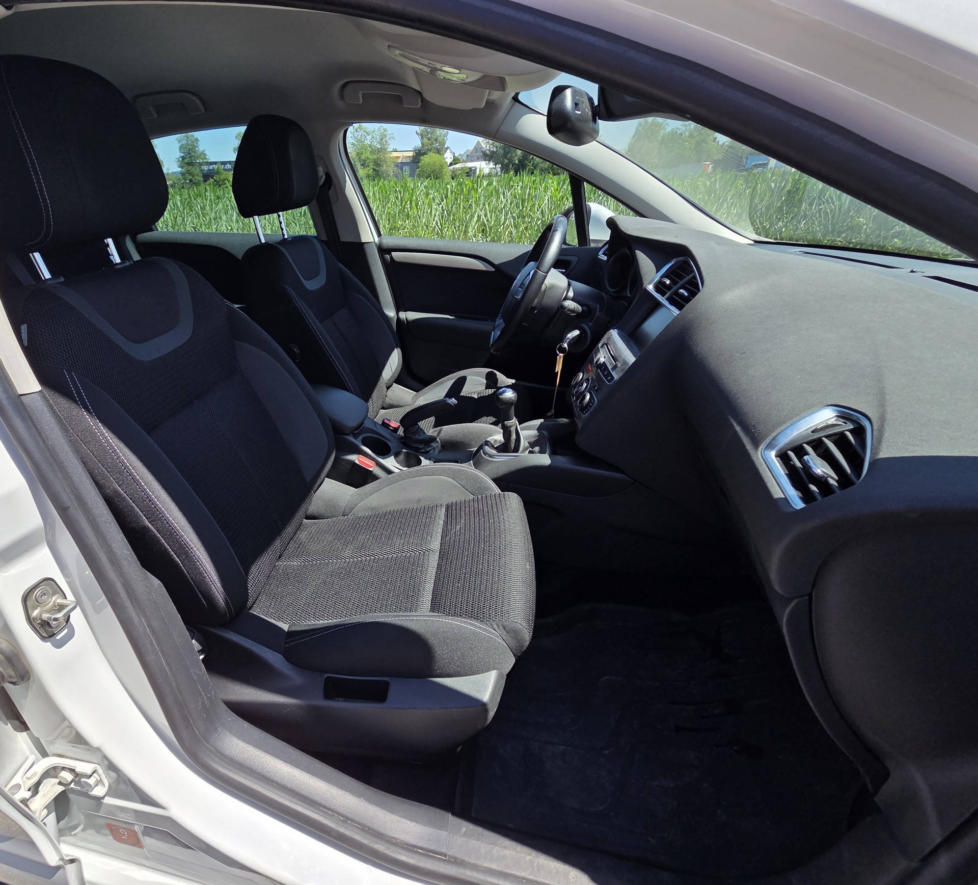 CITROEN C4 1.2 Pure Tech Feel-image-12