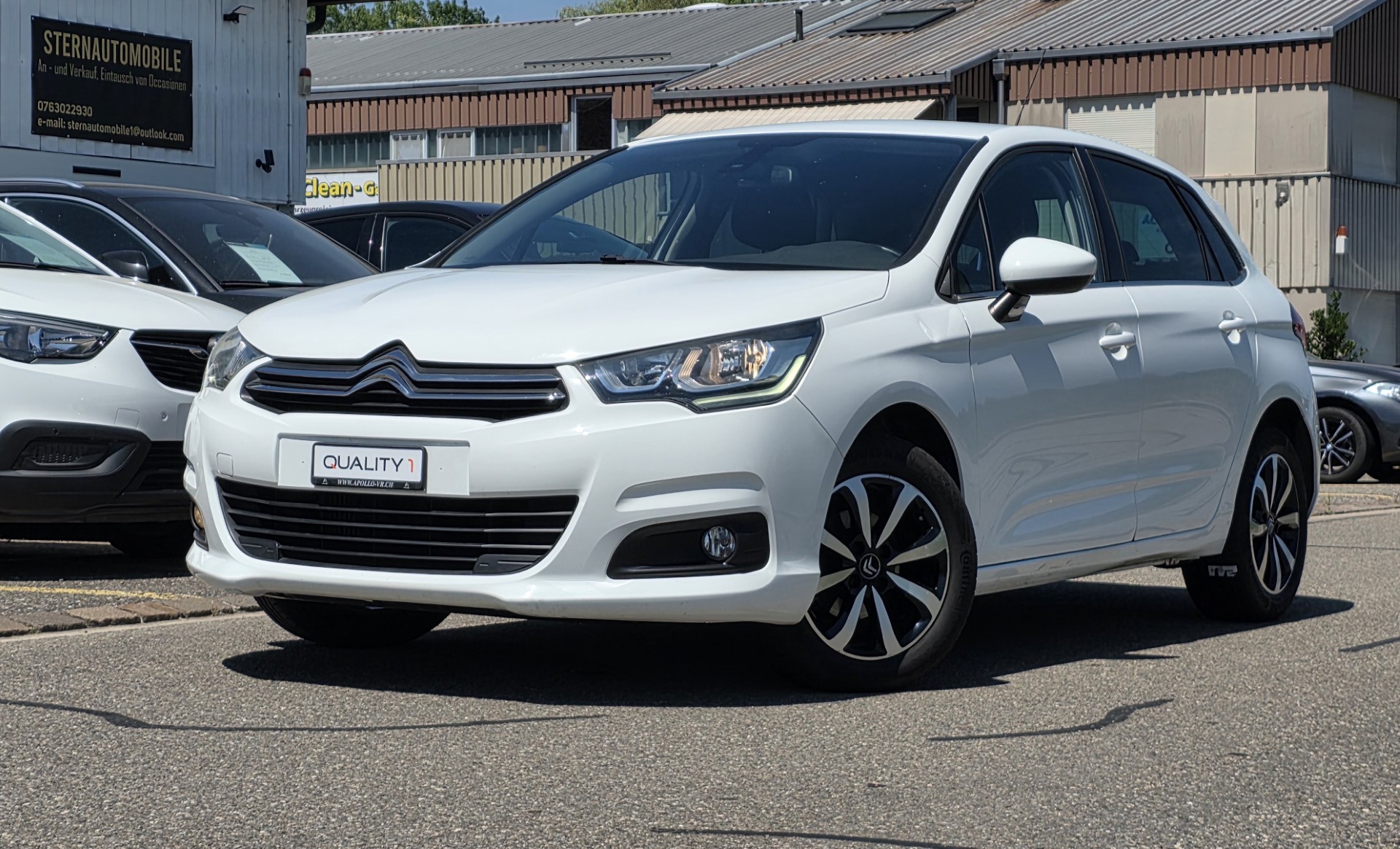 CITROEN C4 1.2 Pure Tech Feel-image-1