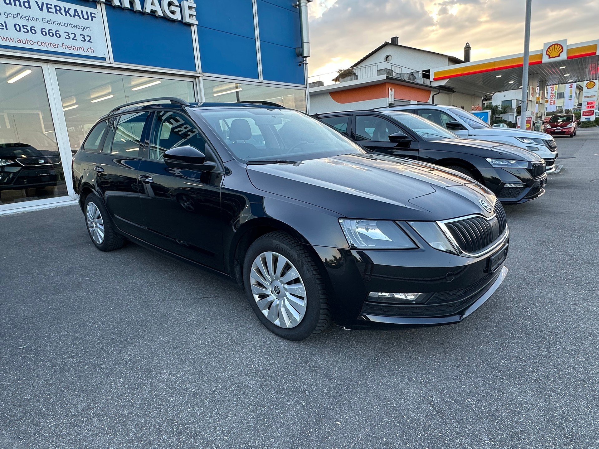 SKODA Octavia Combi 2.0 TDI Ambition 4x4-image-5