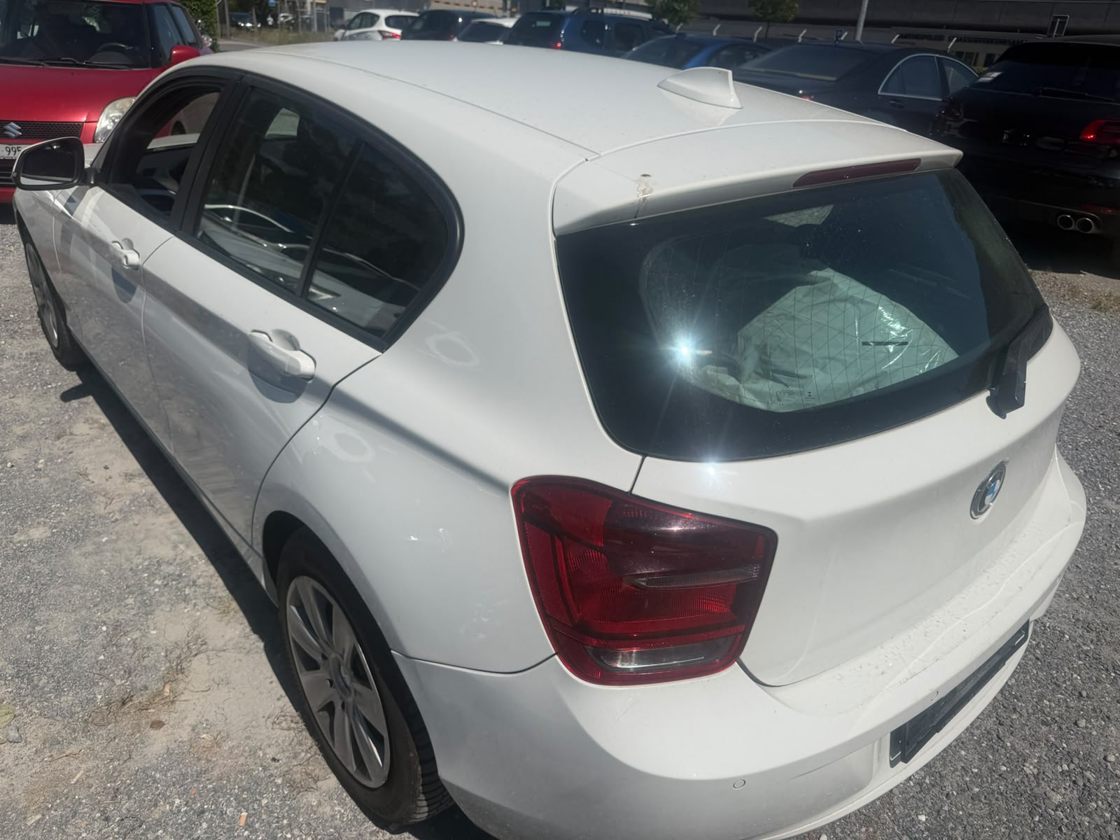BMW 118d xDrive-image-10