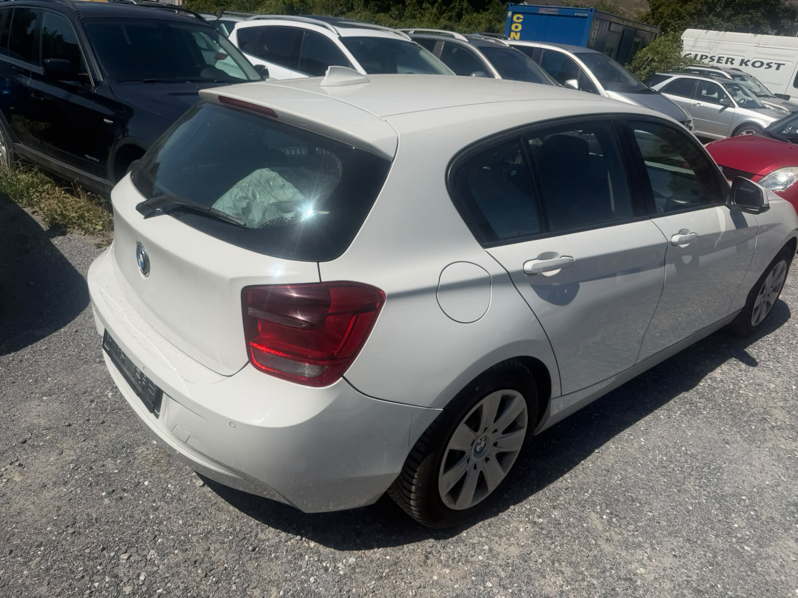 BMW 118d xDrive-image-9