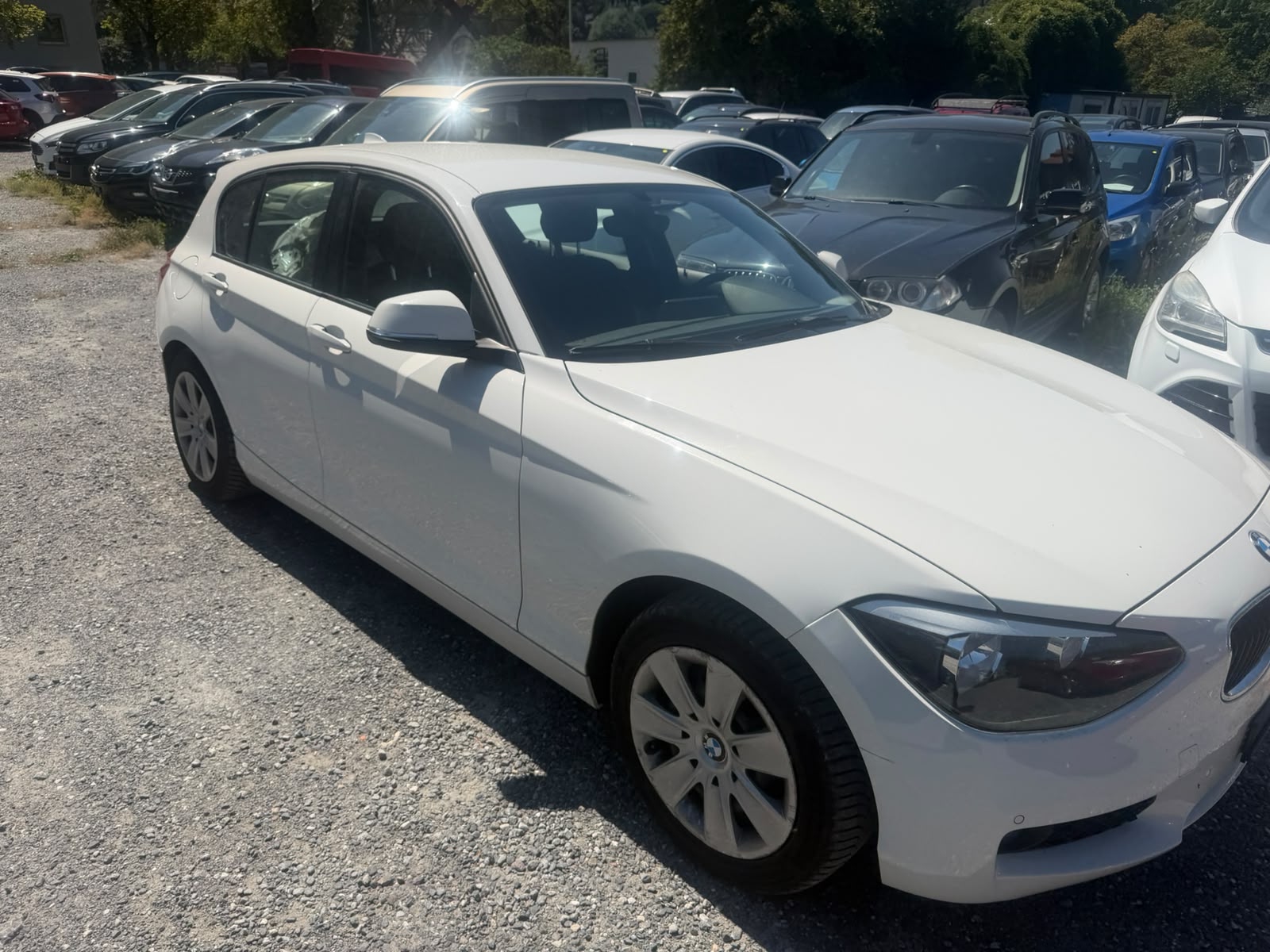 BMW 118d xDrive-image-8