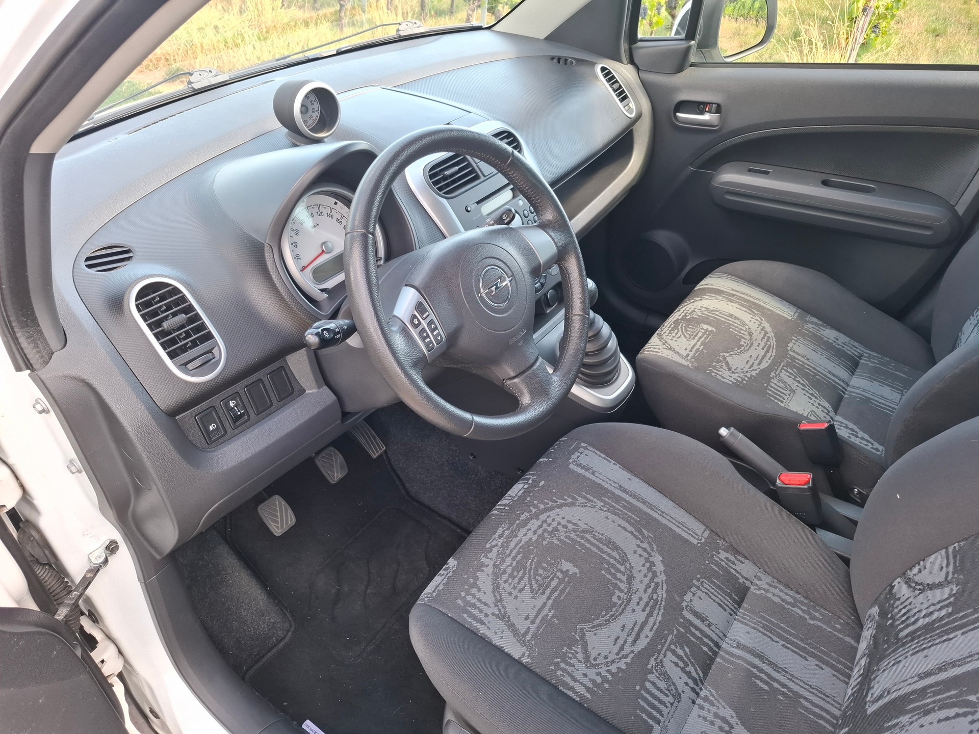 OPEL Agila 1.2 Enjoy-image-9