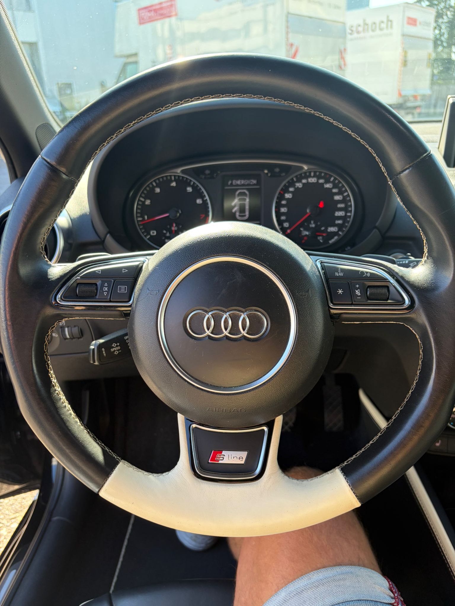 AUDI 1.4 TFSI Ambition S-Tronic-image-5