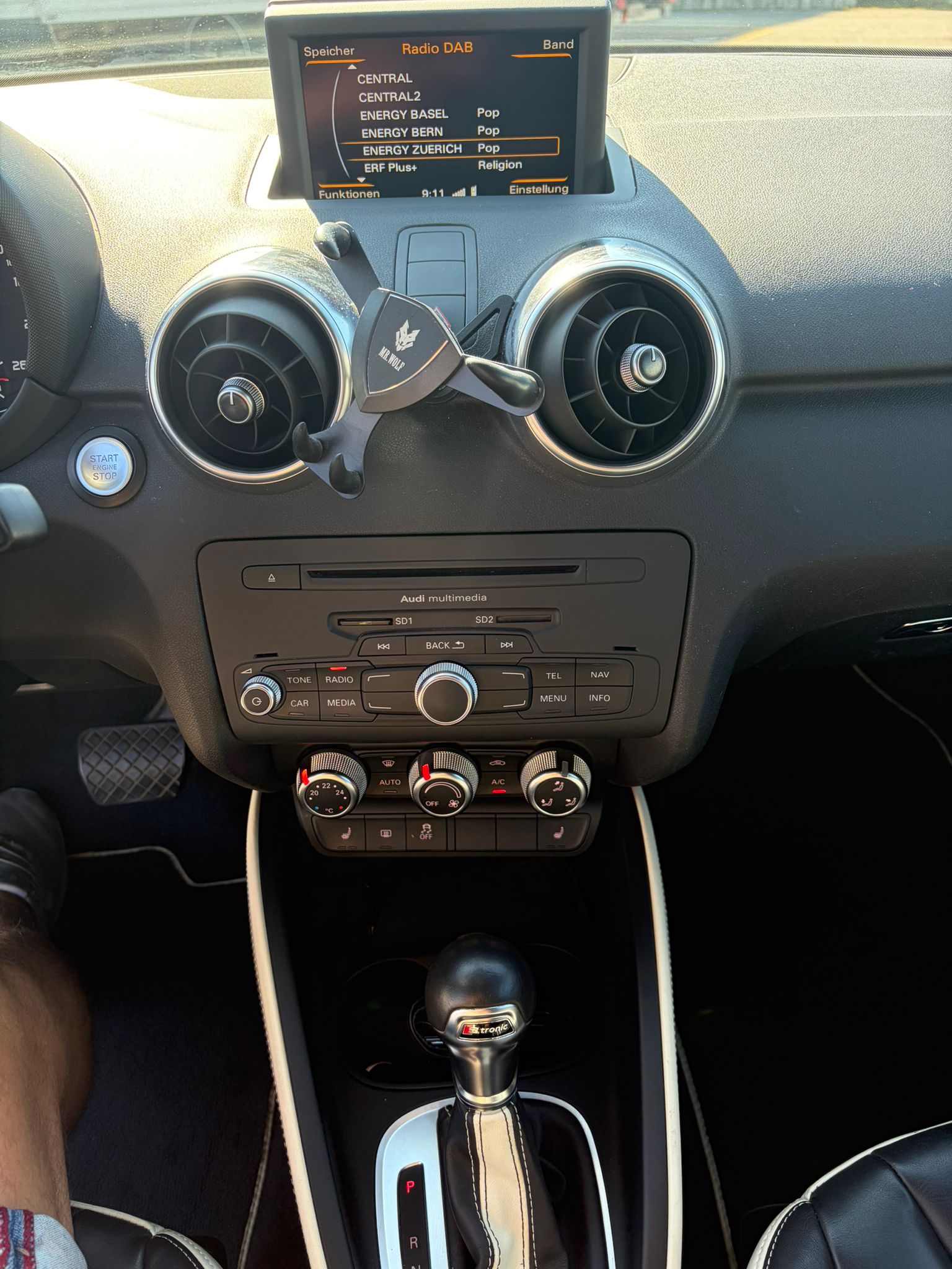 AUDI 1.4 TFSI Ambition S-Tronic-image-4