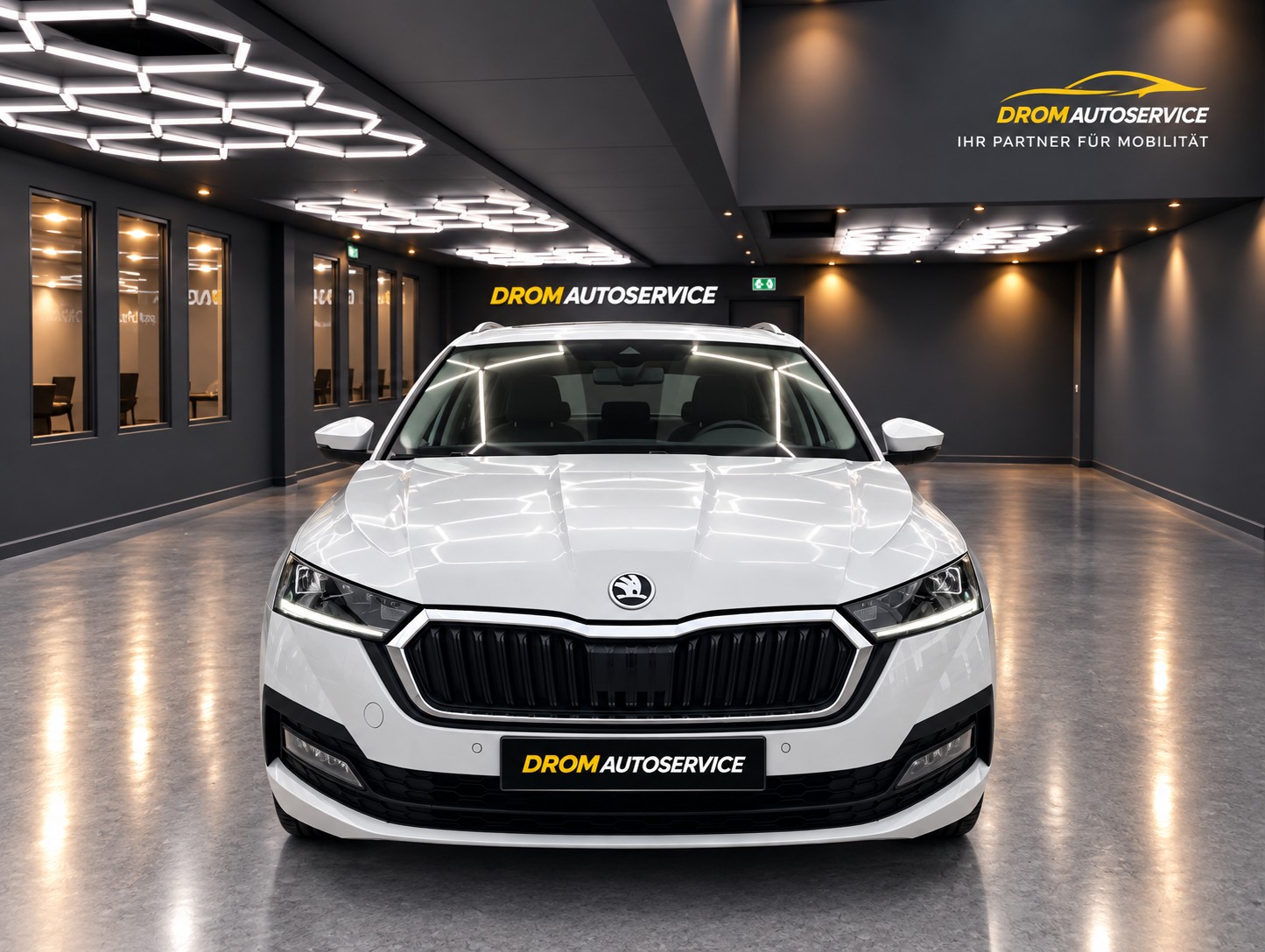 SKODA Octavia Combi 2.0 TDI DSG Ambition 4x4-image-1