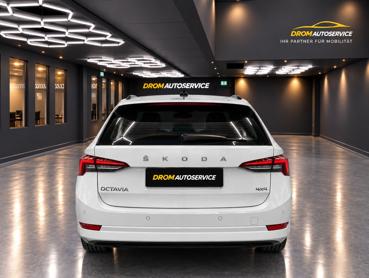 SKODA Octavia Combi 2.0 TDI DSG Ambition 4x4-image-5