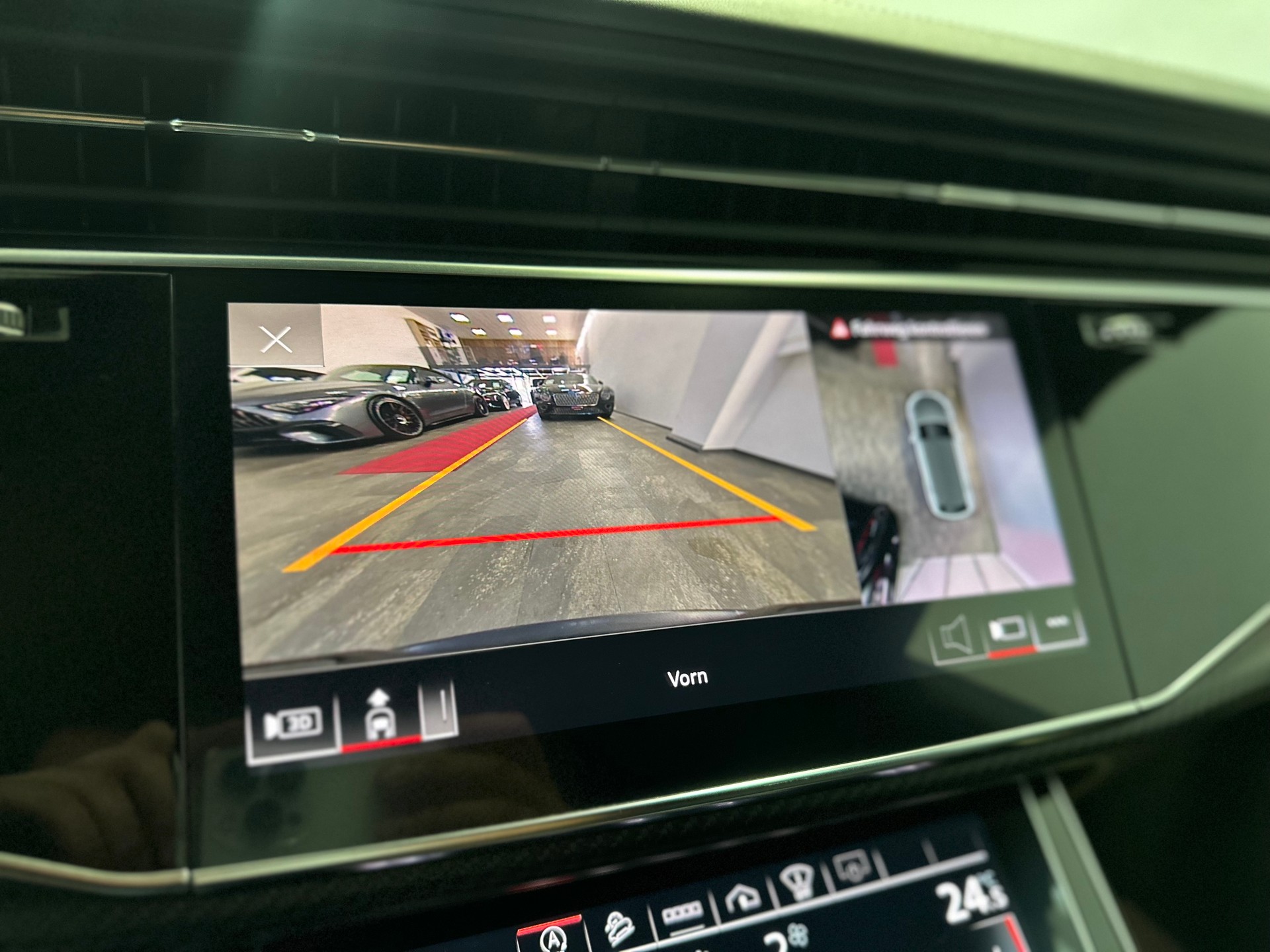 AUDI RSQ8 quattro tiptronic-image-18