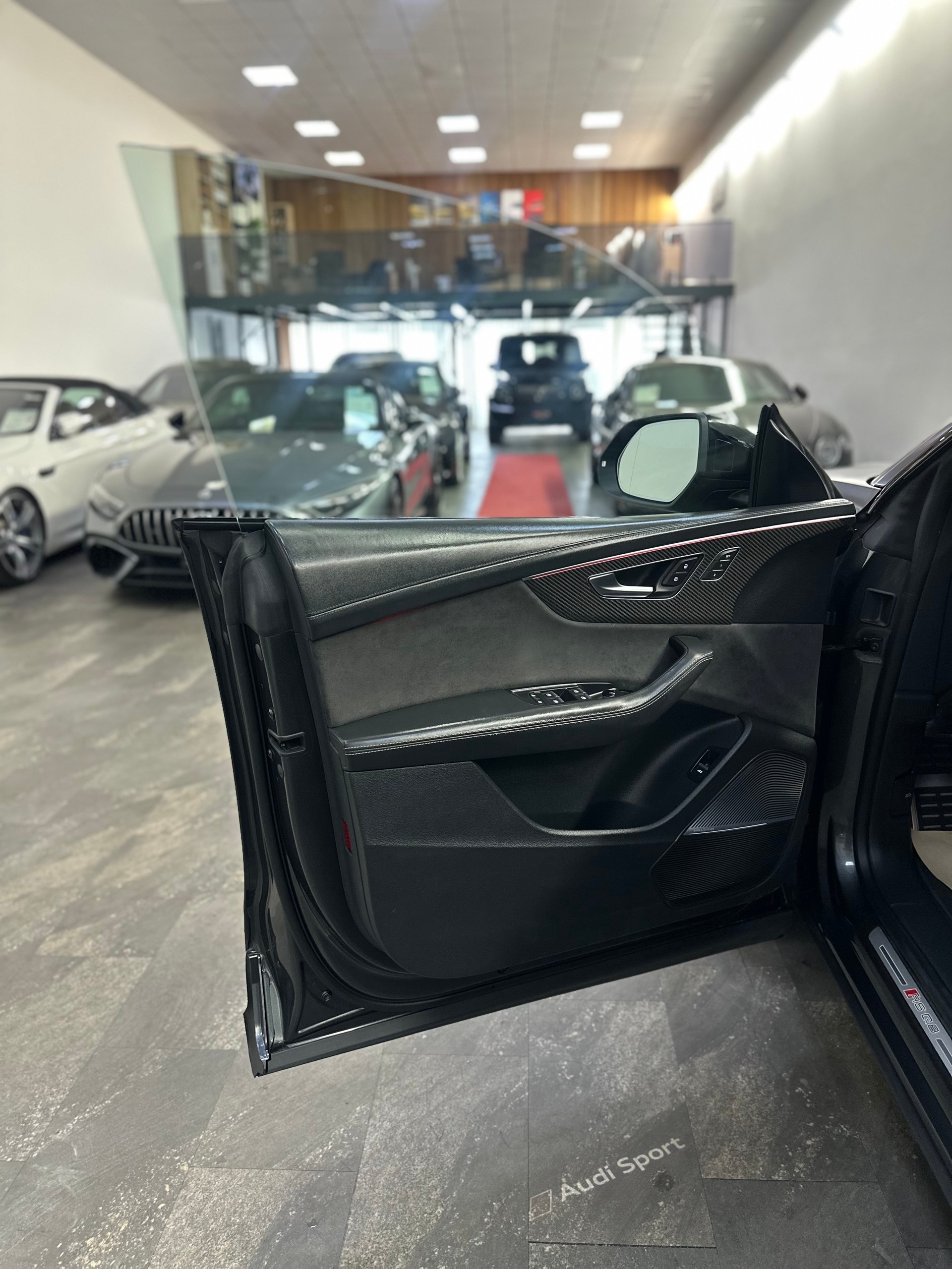 AUDI RSQ8 quattro tiptronic-image-22